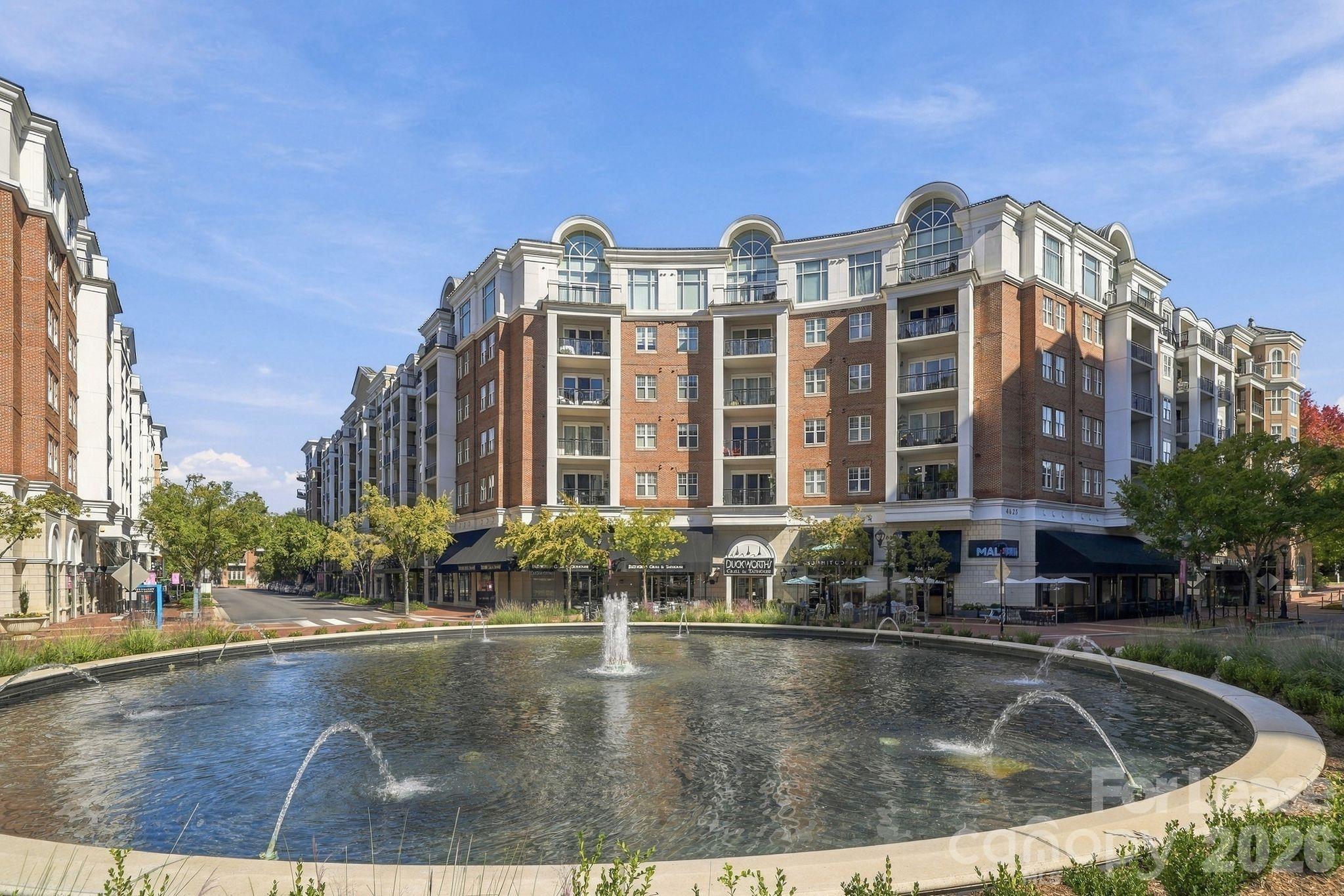 Condominium at 4625 Piedmont Row Drive, Charlotte, photo 2 of 34