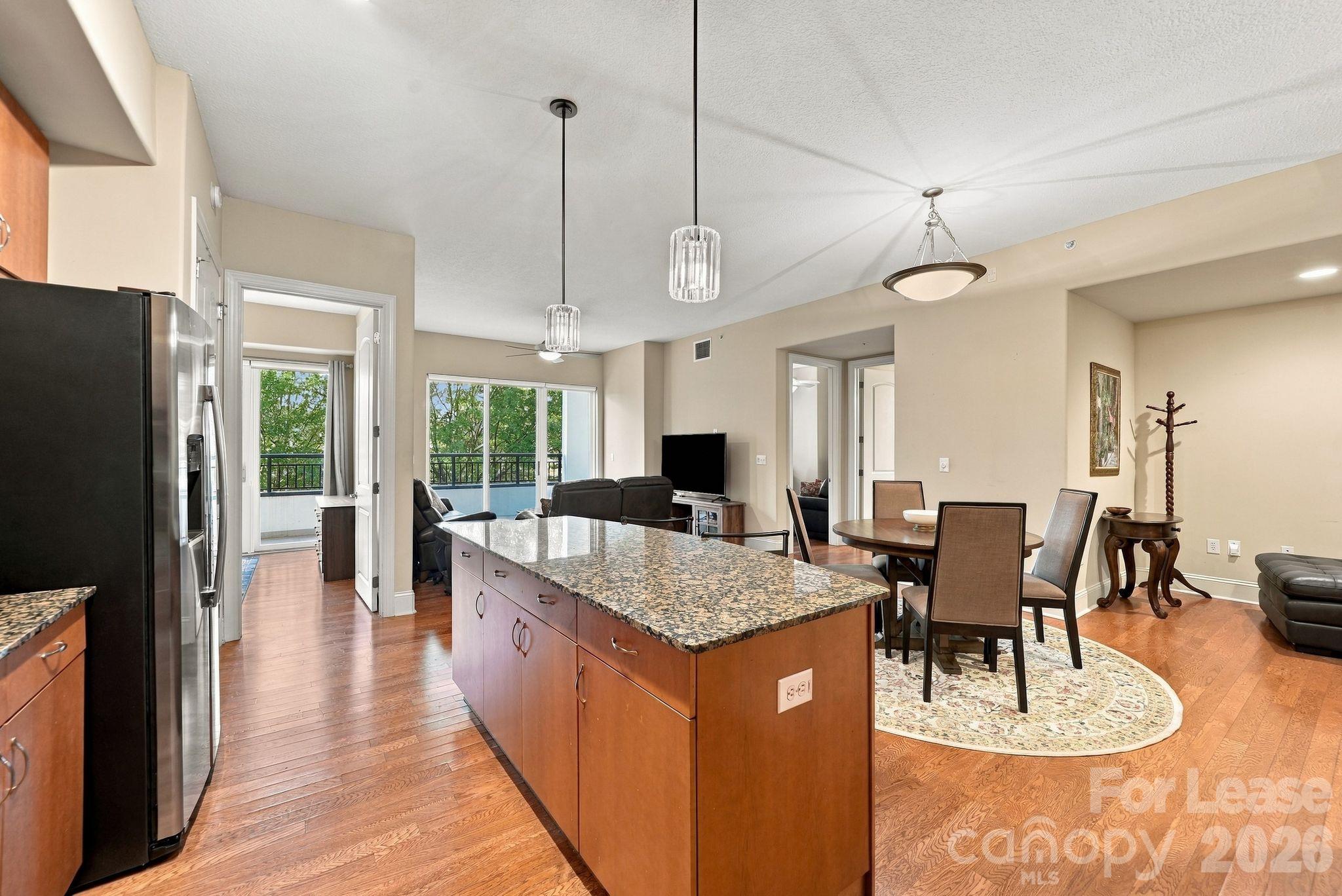 Condominium at 4625 Piedmont Row Drive, Charlotte, photo 4 of 34