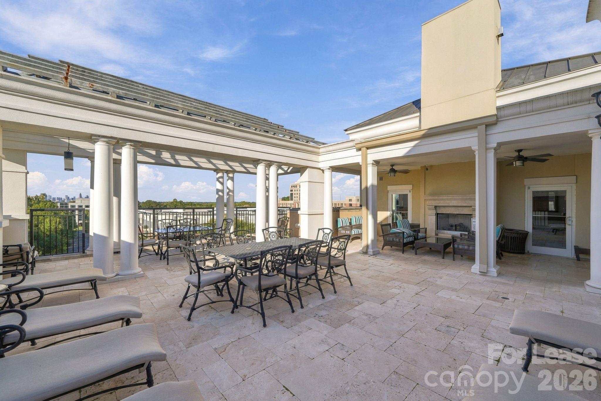 Condominium at 4625 Piedmont Row Drive, Charlotte, photo 32 of 34