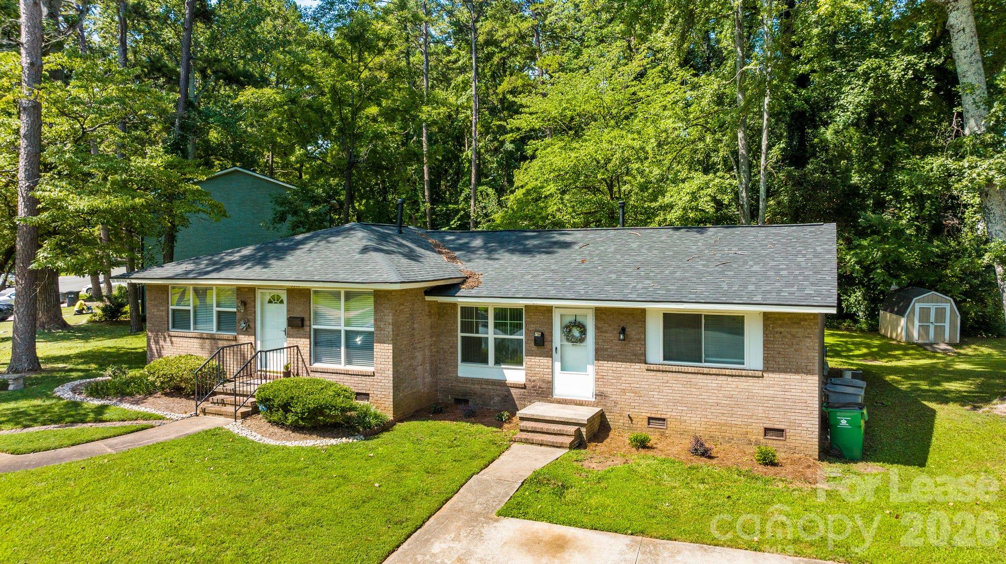 Condominium at 3315 Erskine Drive, Charlotte, photo 8 of 28