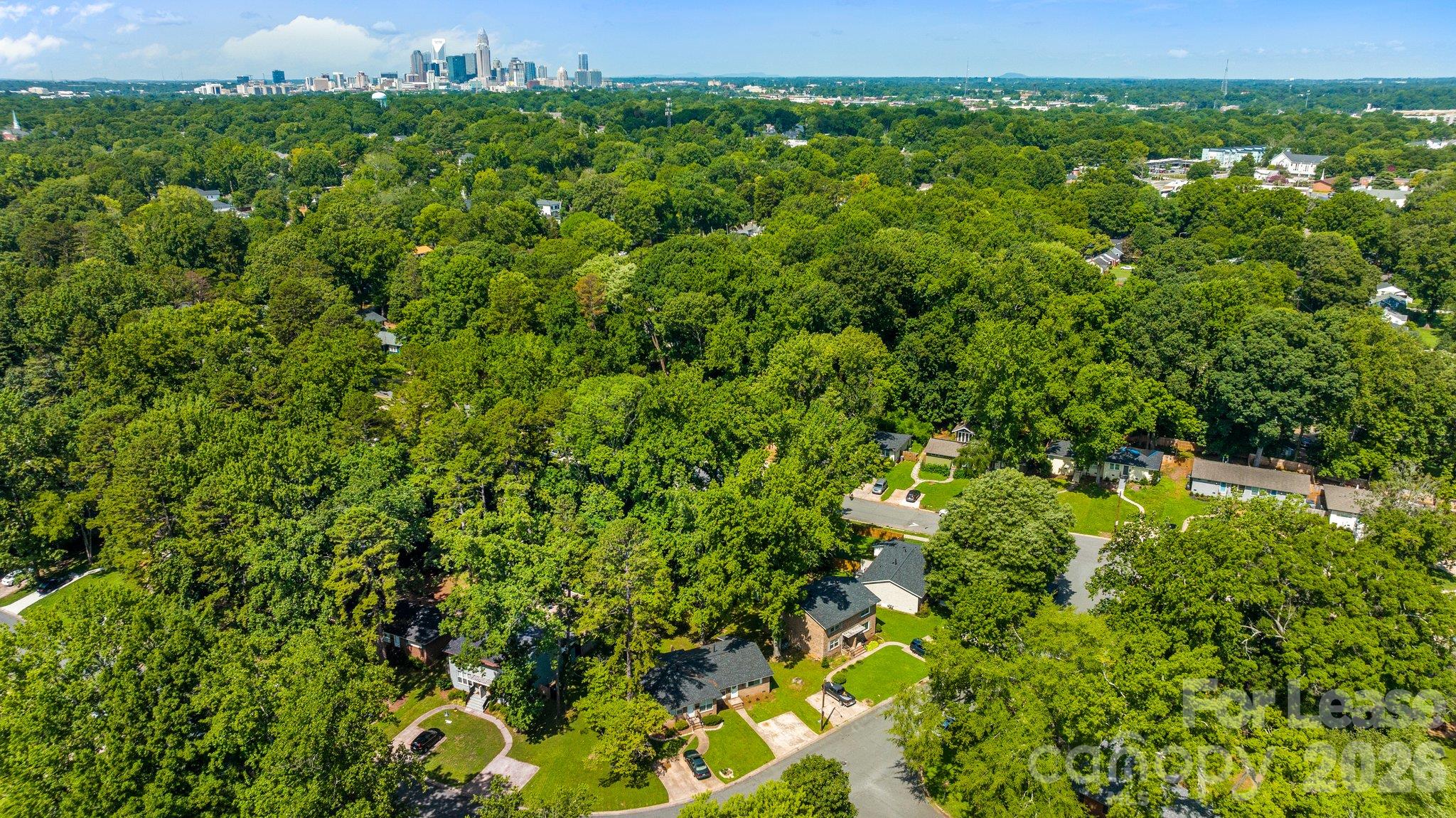 Condominium at 3315 Erskine Drive, Charlotte, photo 9 of 28