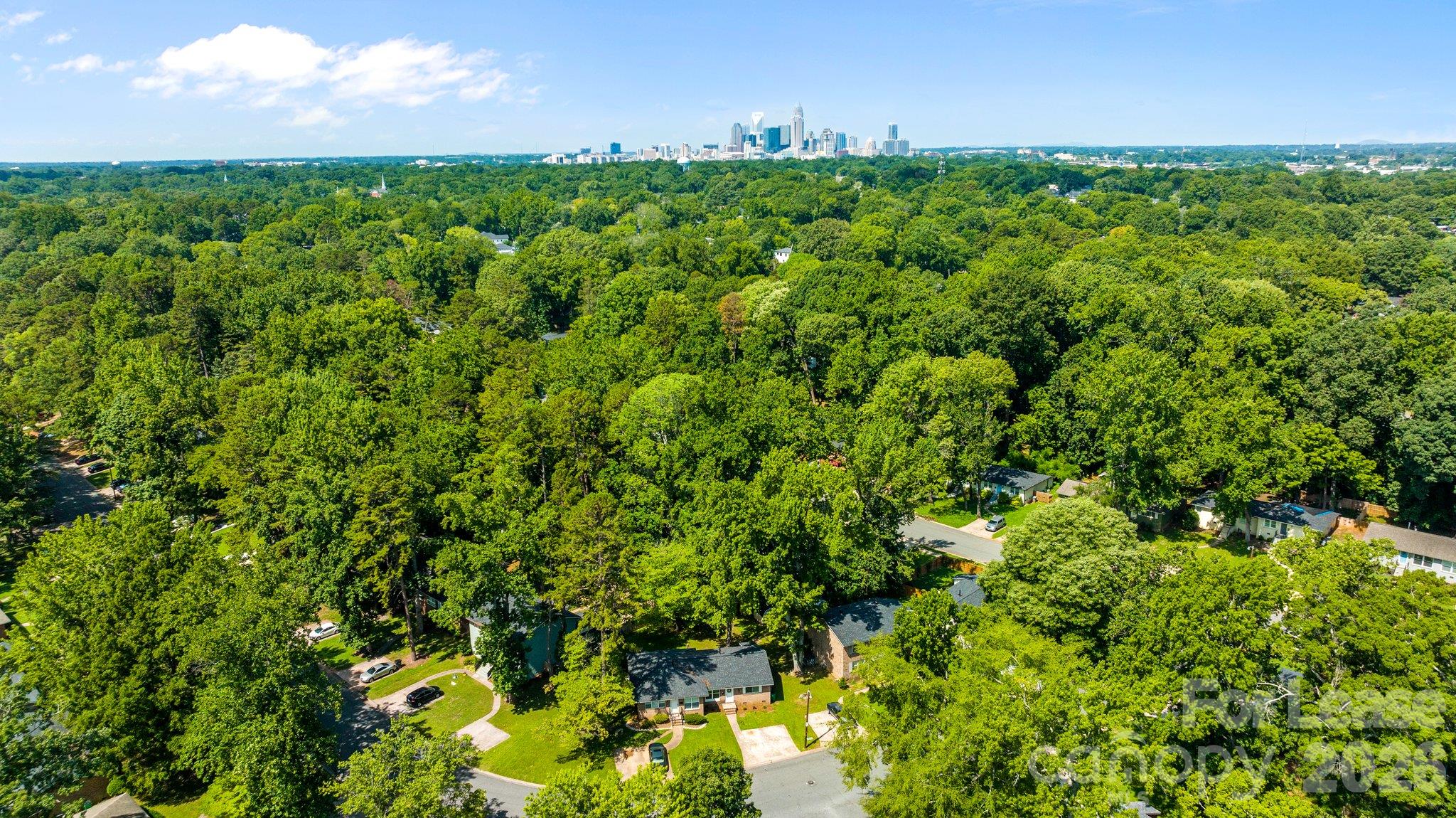 Condominium at 3315 Erskine Drive, Charlotte, photo 10 of 28