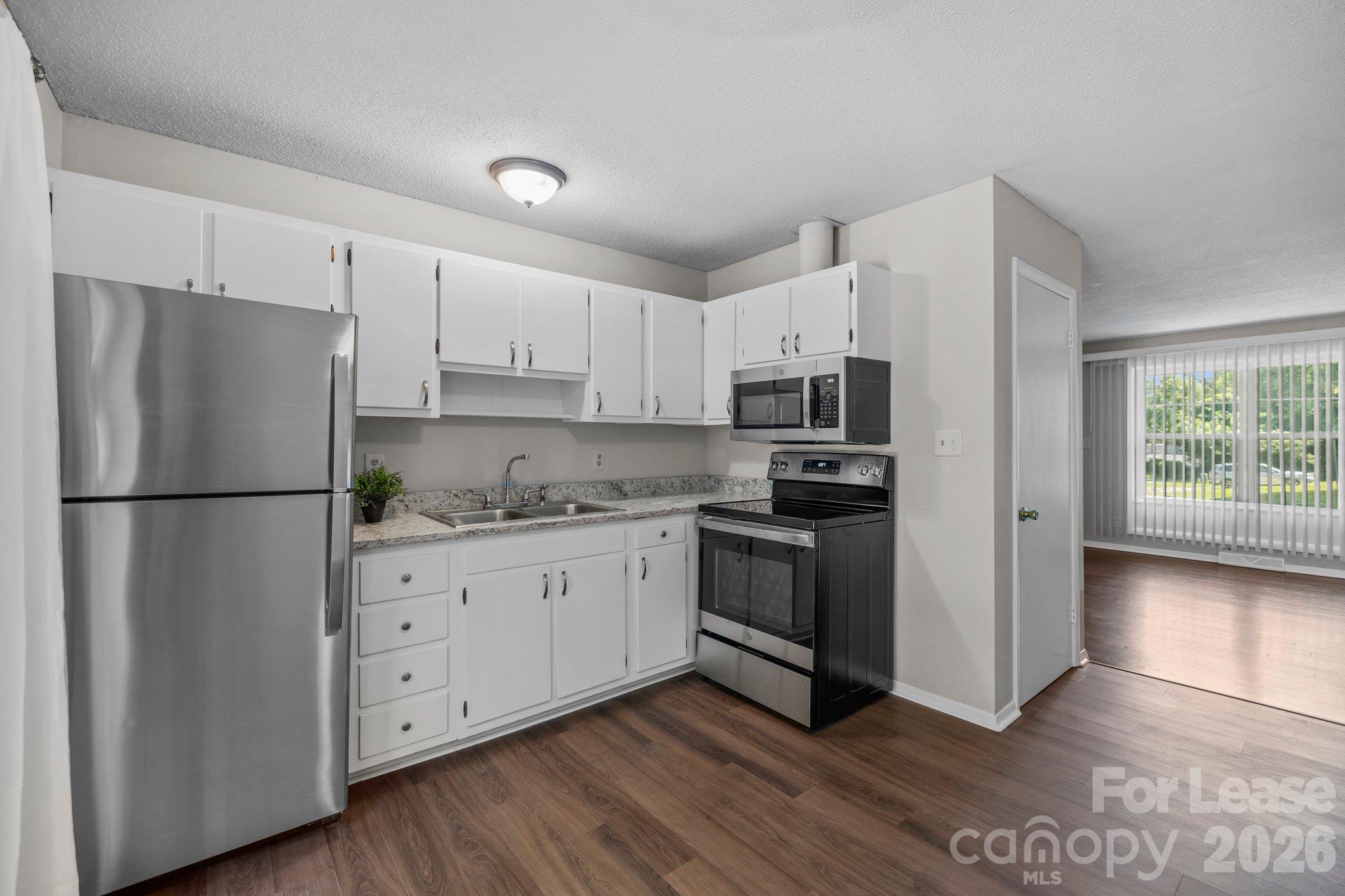 Condominium at 3315 Erskine Drive, Charlotte, photo 17 of 28