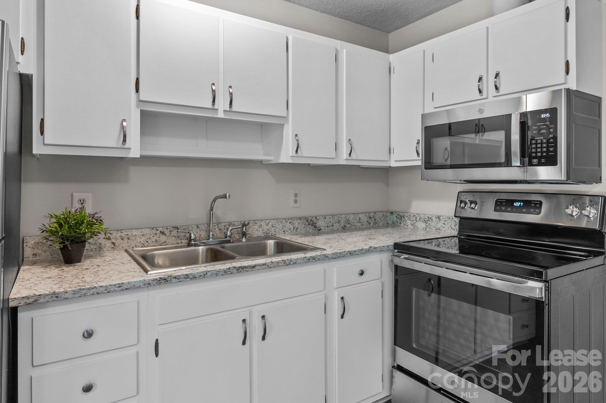 Condominium at 3315 Erskine Drive, Charlotte, photo 18 of 28