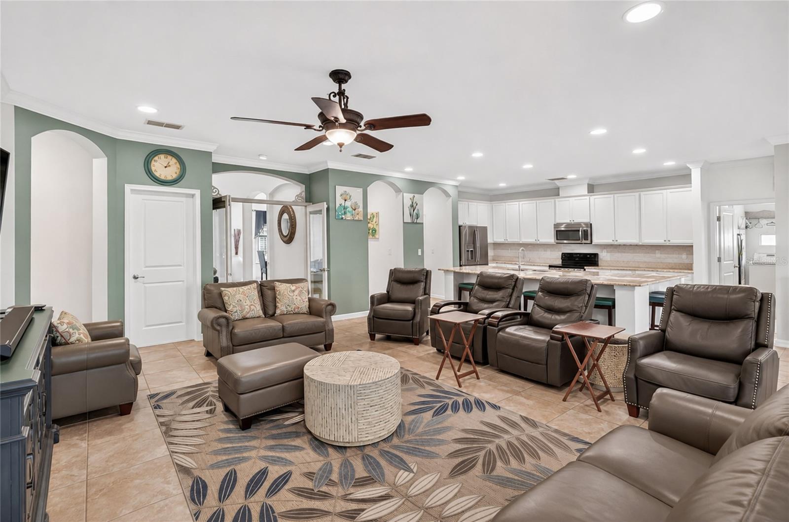 Single Family Residence at 3817 SHORESIDE DR, KISSIMMEE, photo 8 of 57