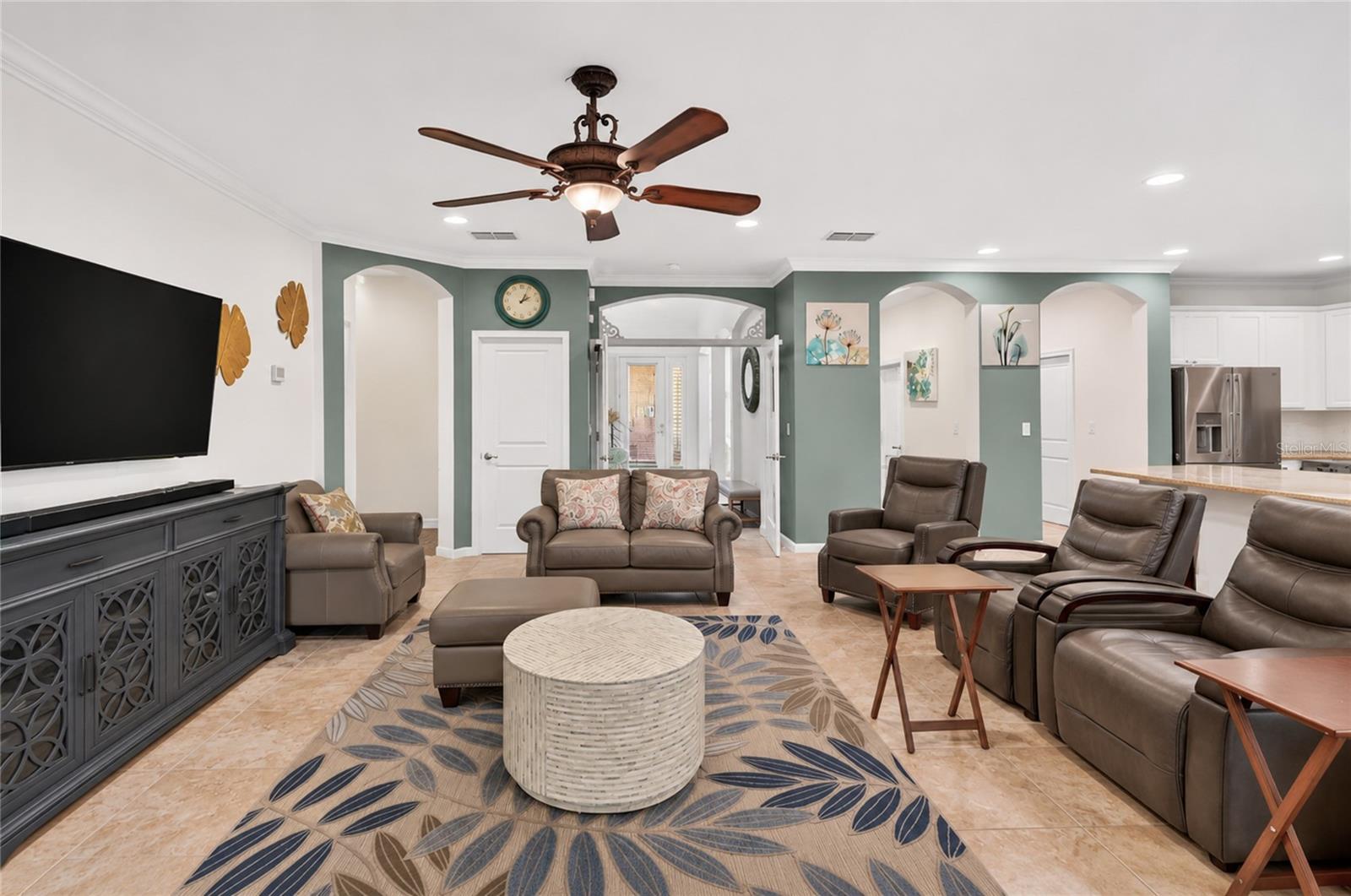 Single Family Residence at 3817 SHORESIDE DR, KISSIMMEE, photo 9 of 57