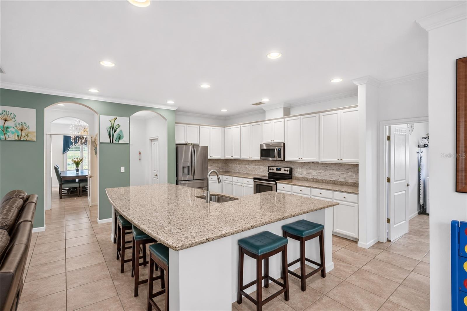 Single Family Residence at 3817 SHORESIDE DR, KISSIMMEE, photo 12 of 57