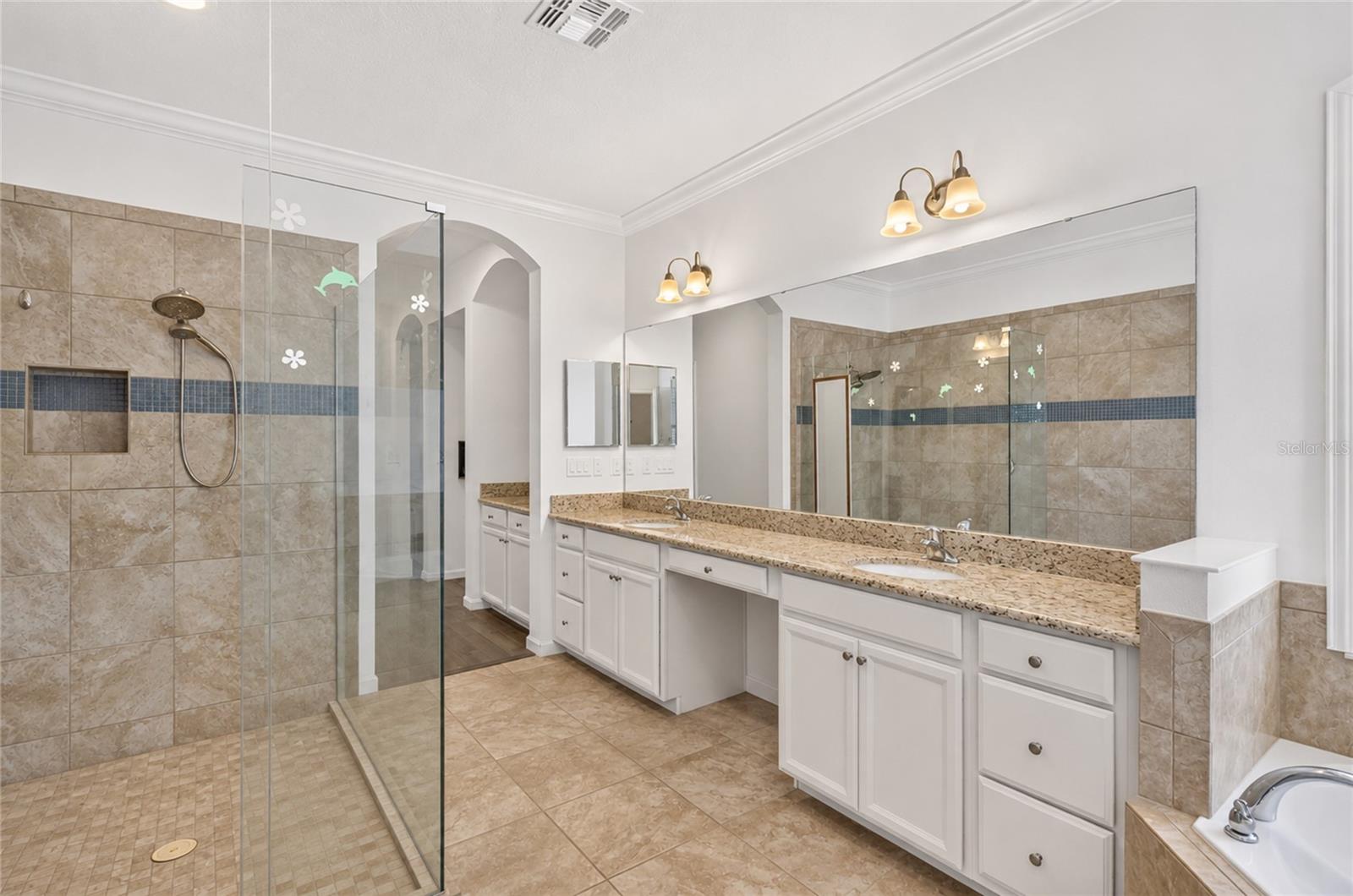 Single Family Residence at 3817 SHORESIDE DR, KISSIMMEE, photo 20 of 57