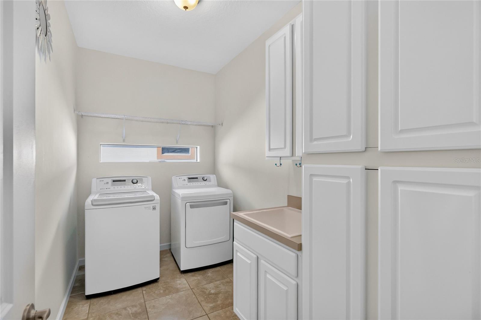 Single Family Residence at 3817 SHORESIDE DR, KISSIMMEE, photo 27 of 57