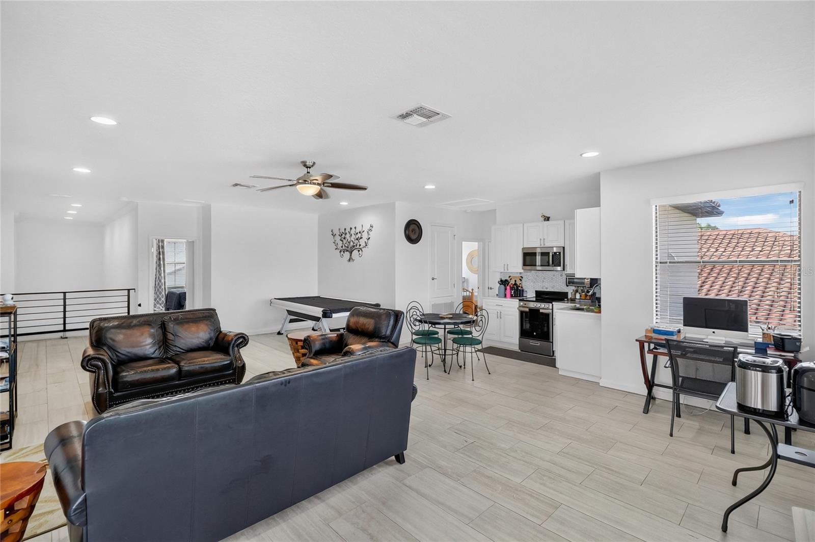 Single Family Residence at 3817 SHORESIDE DR, KISSIMMEE, photo 32 of 57