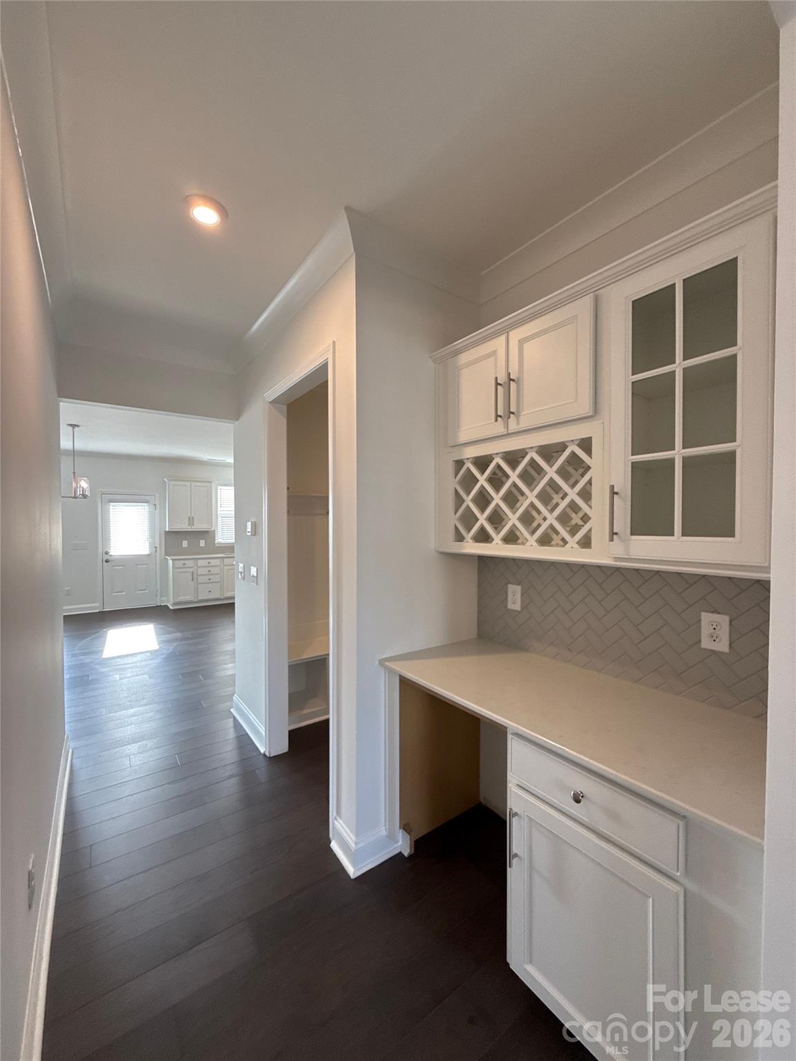Single Family Residence at 13103 Petrel Place, Charlotte, photo 6 of 31