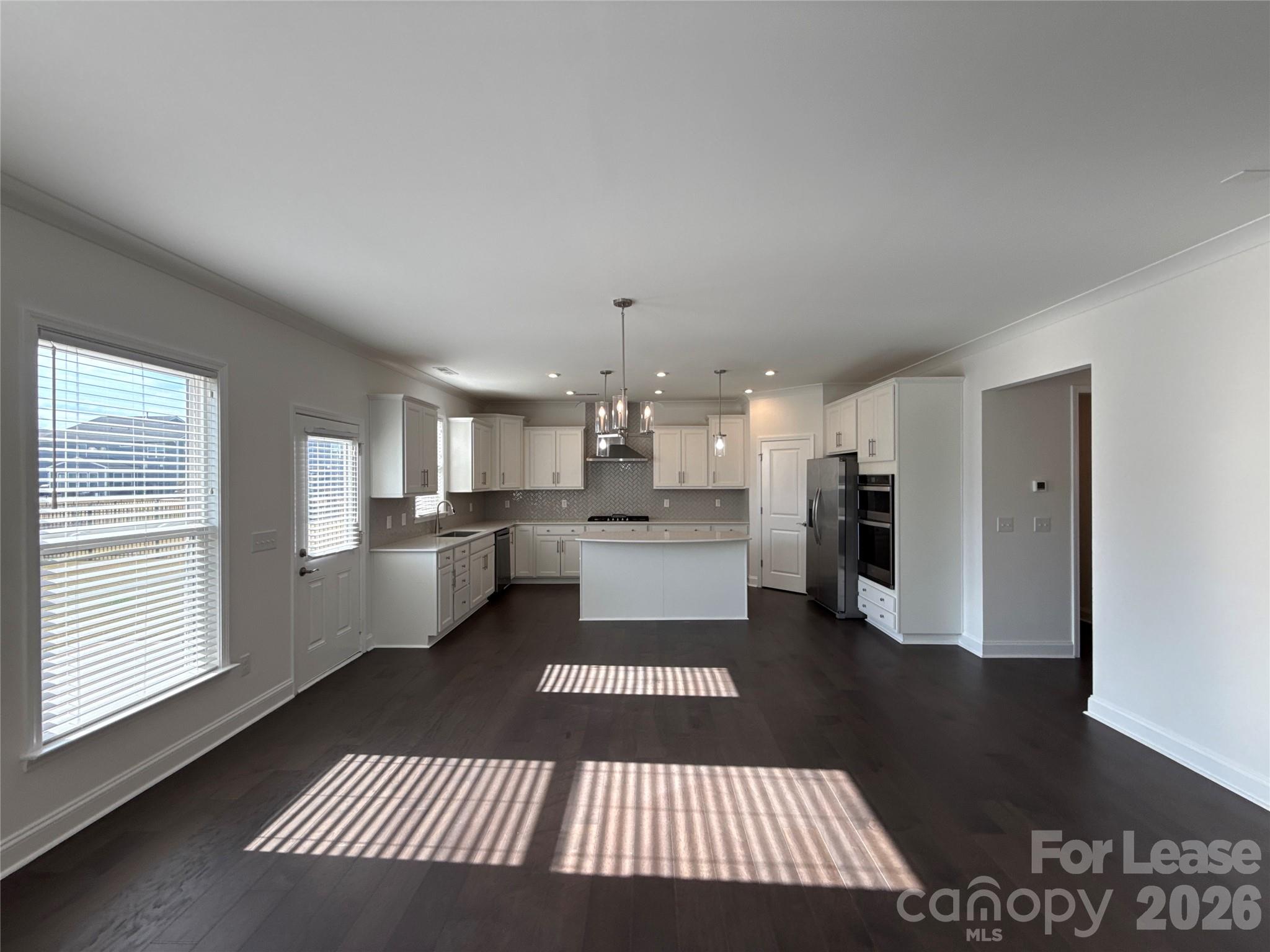 Single Family Residence at 13103 Petrel Place, Charlotte, photo 7 of 31