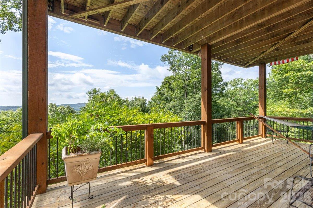 Single Family Residence at 715 View Point Road, Highlands, photo 21 of 43