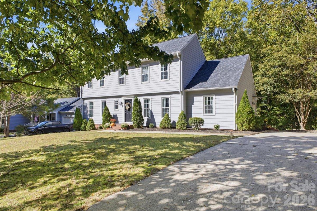 Single Family Residence at 4320 Chadwell Lane, Charlotte, photo 2 of 24