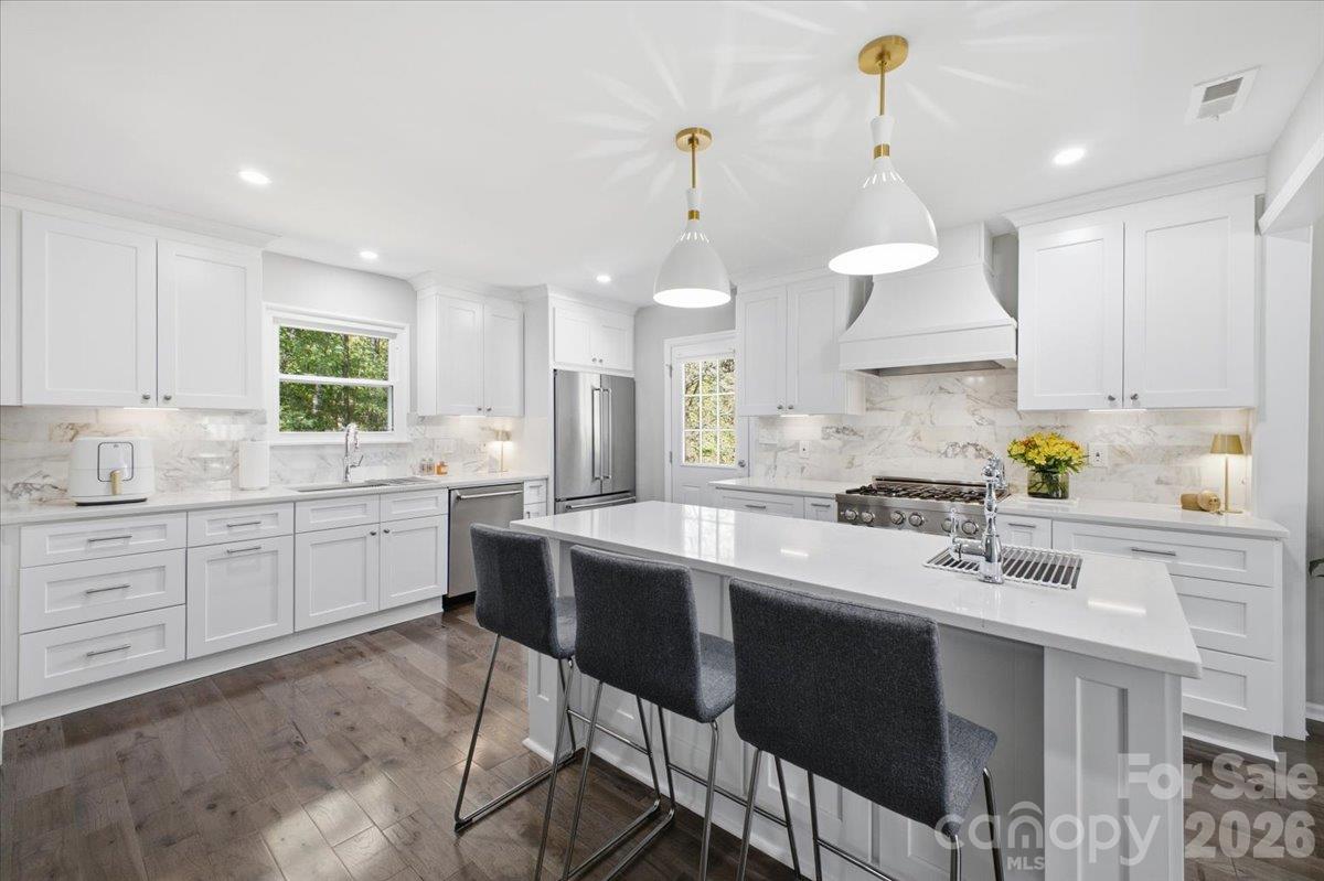 Single Family Residence at 4320 Chadwell Lane, Charlotte, photo 9 of 24