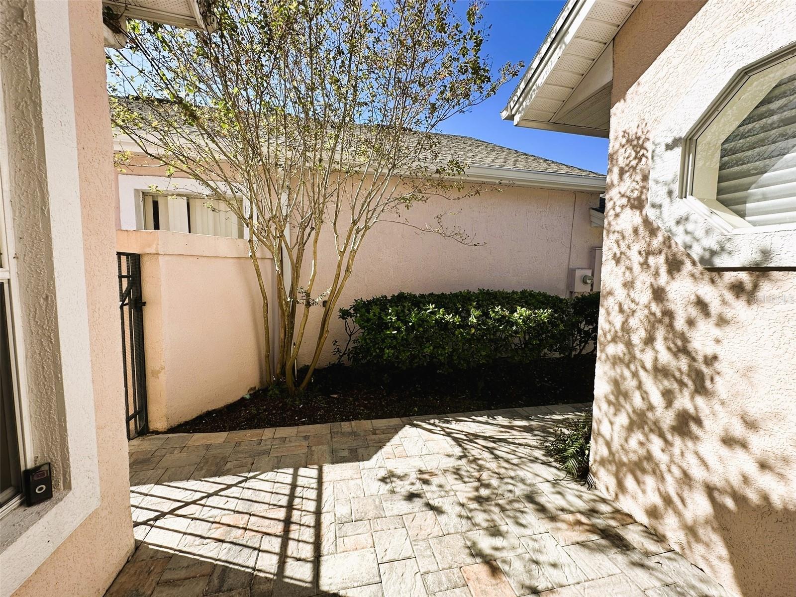 Single Family Residence at 14342 TAMBOURINE DR, ORLANDO, photo 11 of 78