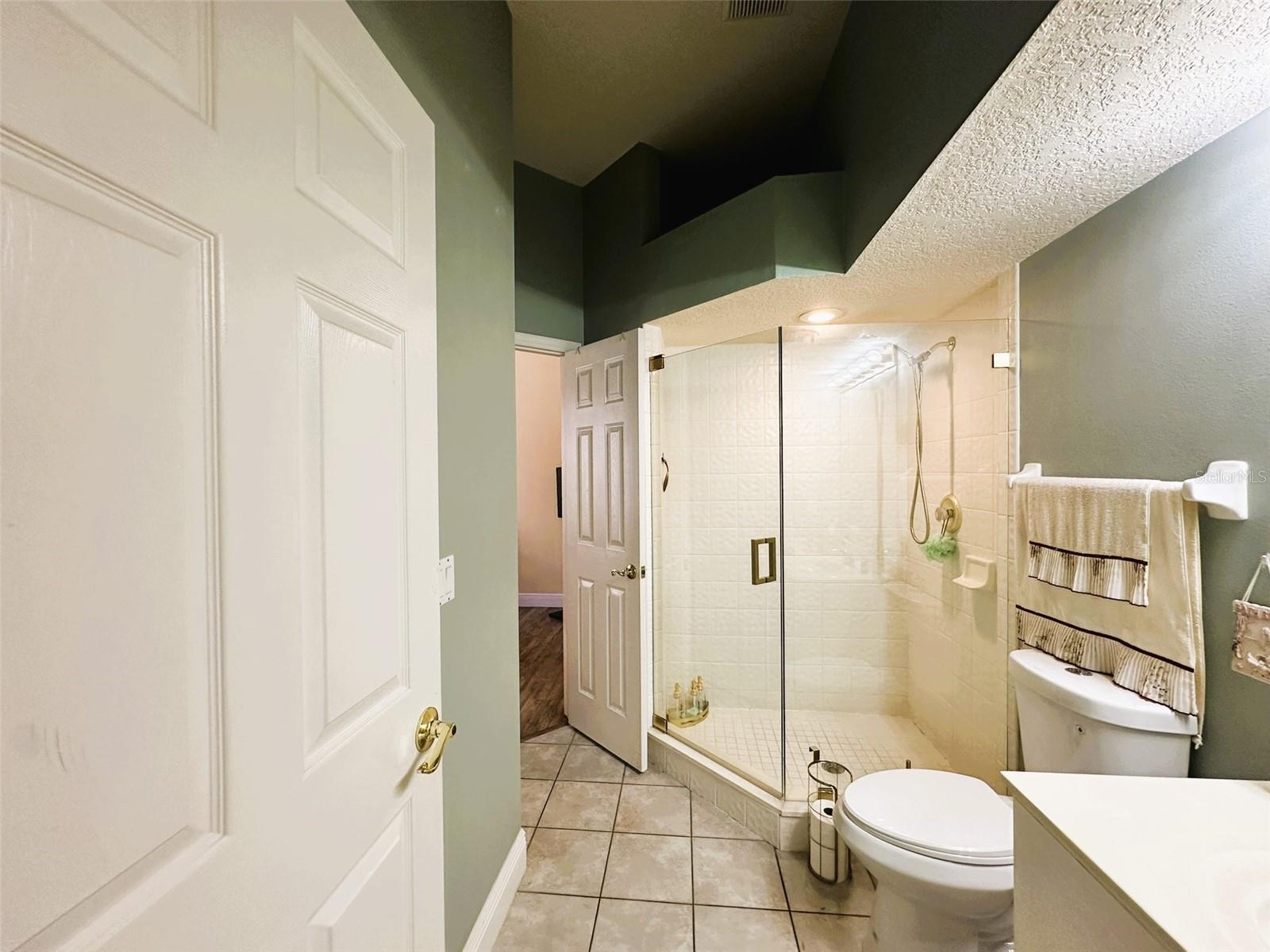 Single Family Residence at 14342 TAMBOURINE DR, ORLANDO, photo 26 of 78