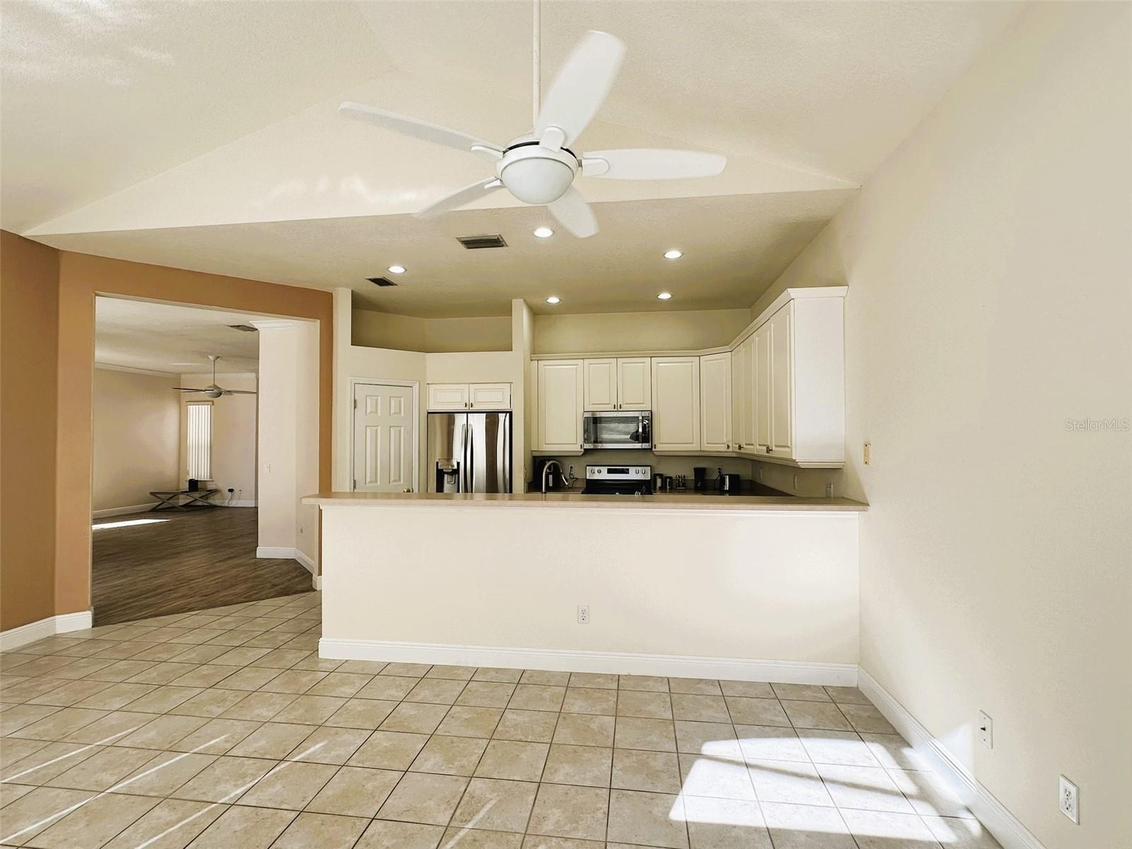 Single Family Residence at 14342 TAMBOURINE DR, ORLANDO, photo 36 of 78