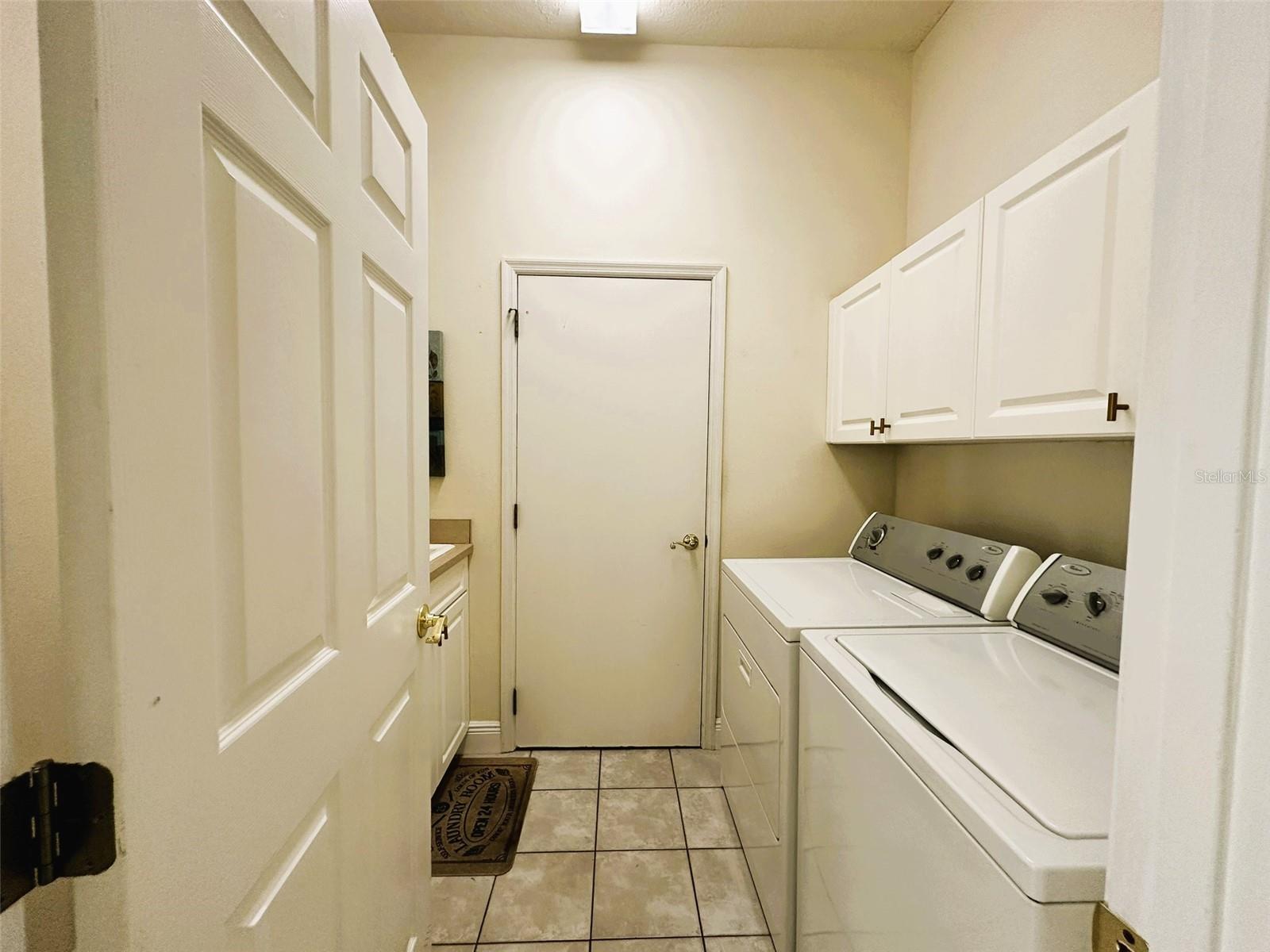 Single Family Residence at 14342 TAMBOURINE DR, ORLANDO, photo 43 of 78