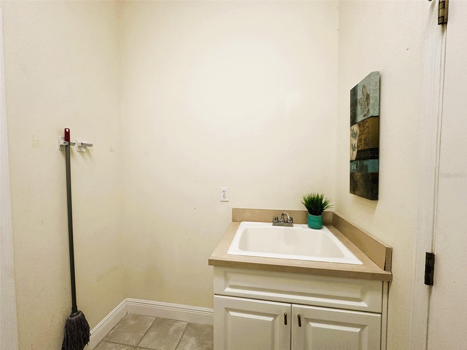Single Family Residence at 14342 TAMBOURINE DR, ORLANDO, photo 44 of 78