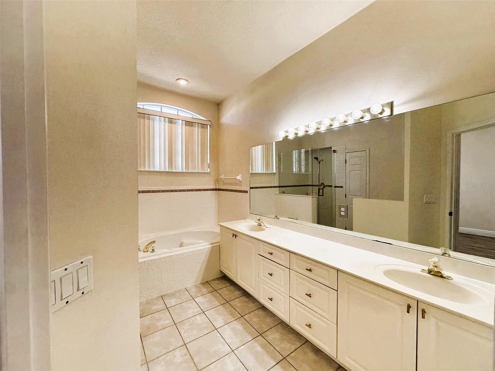 Single Family Residence at 14342 TAMBOURINE DR, ORLANDO, photo 51 of 78