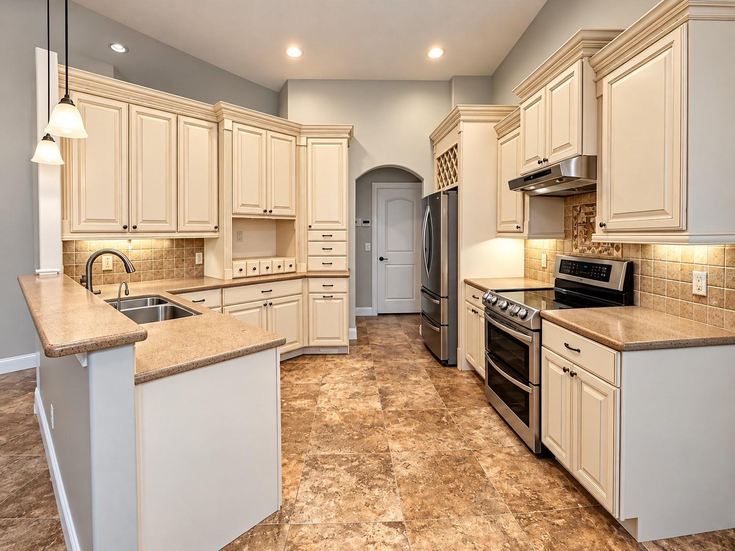 Kitchen - 860 HICKORY AVE, ORANGE CITY