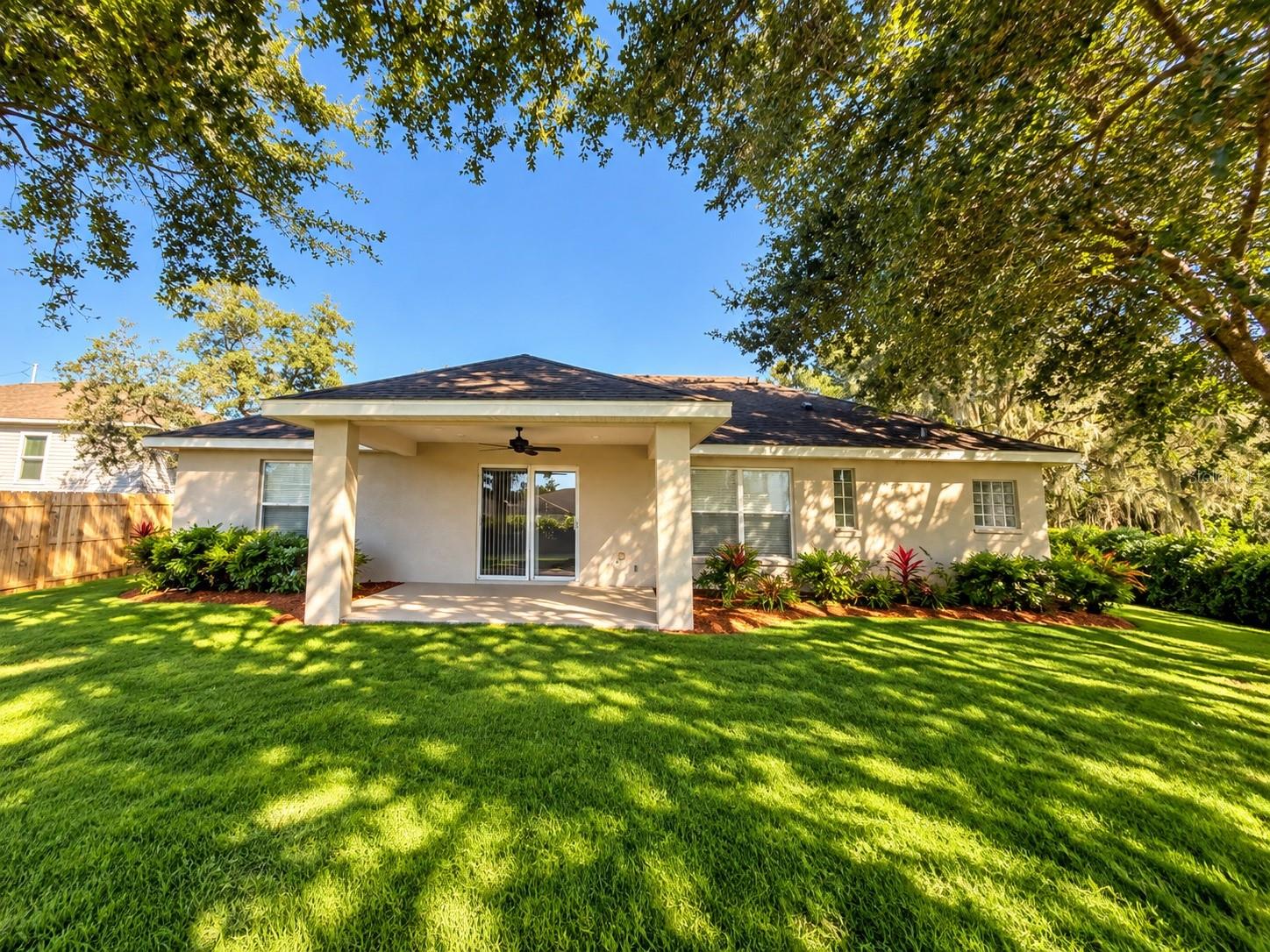 Lanai 2 - 860 HICKORY AVE, ORANGE CITY