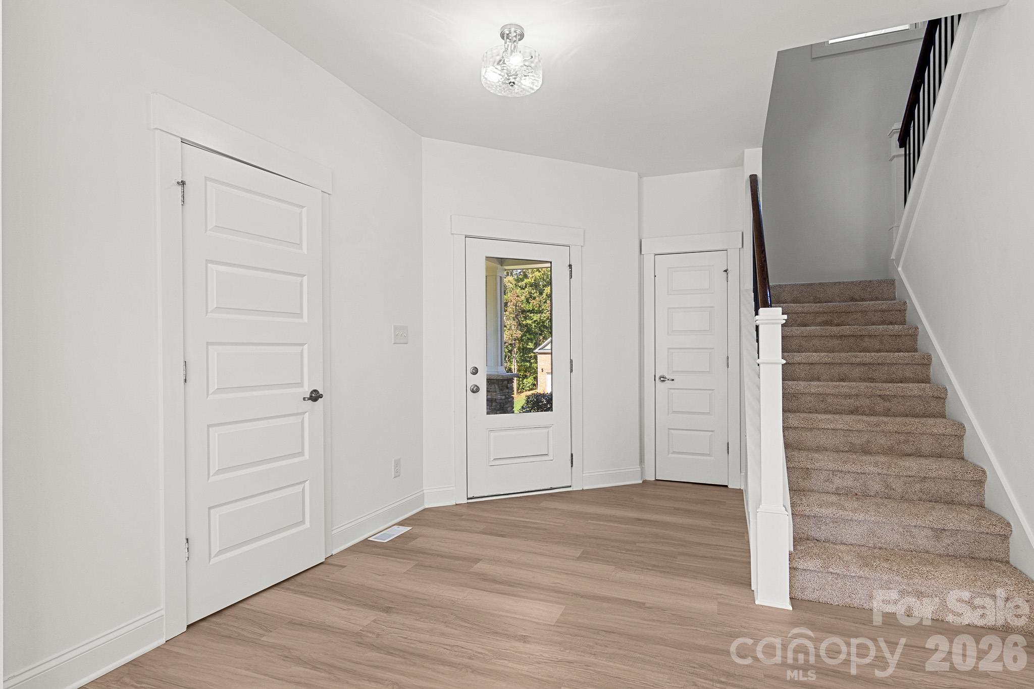 Single Family Residence at 6724 Stoneglen Drive, Denver, photo 8 of 48