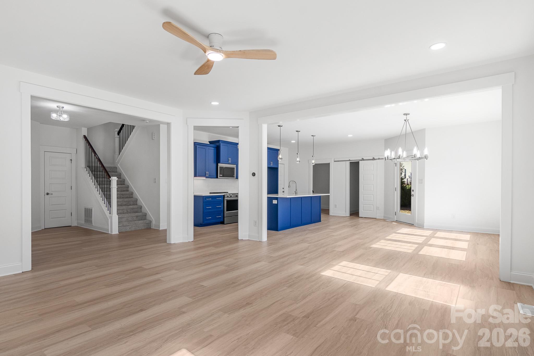Single Family Residence at 6724 Stoneglen Drive, Denver, photo 11 of 48