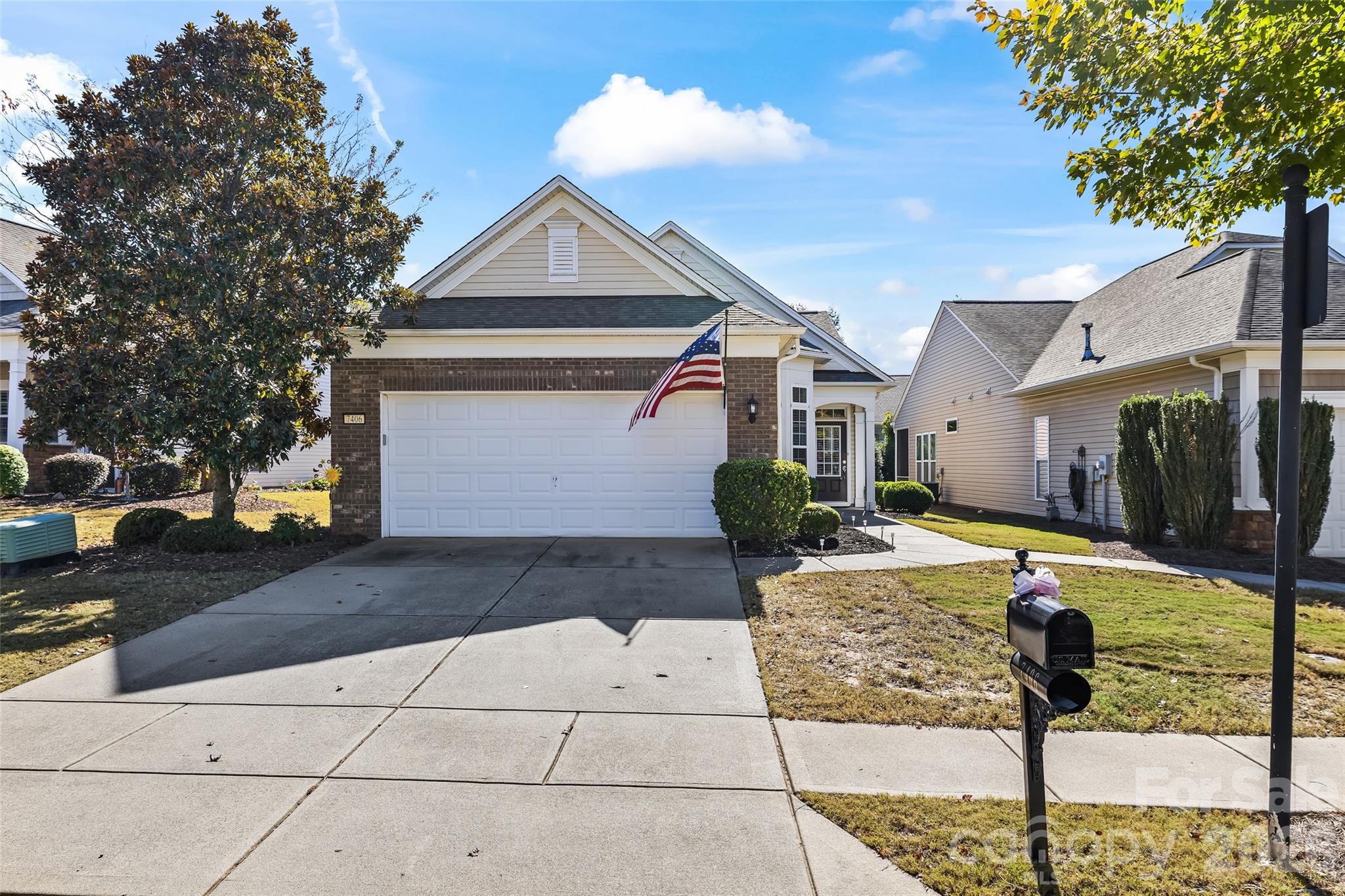 Single Family Residence at 7406 Carolina Jessamine Court, Indian Land, photo 2 of 39