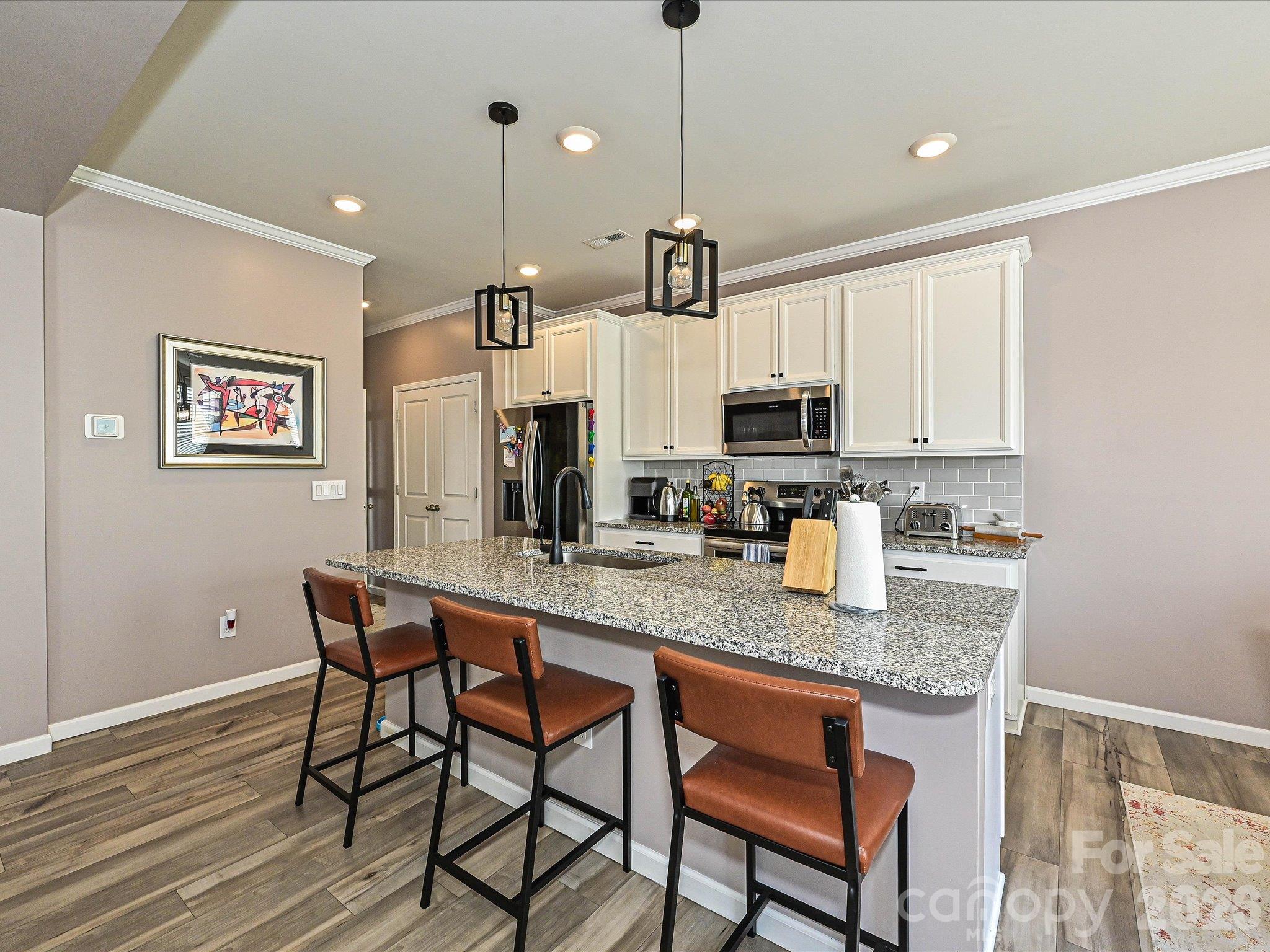 Townhouse at 8131 Merryvale Lane, Charlotte, photo 6 of 35
