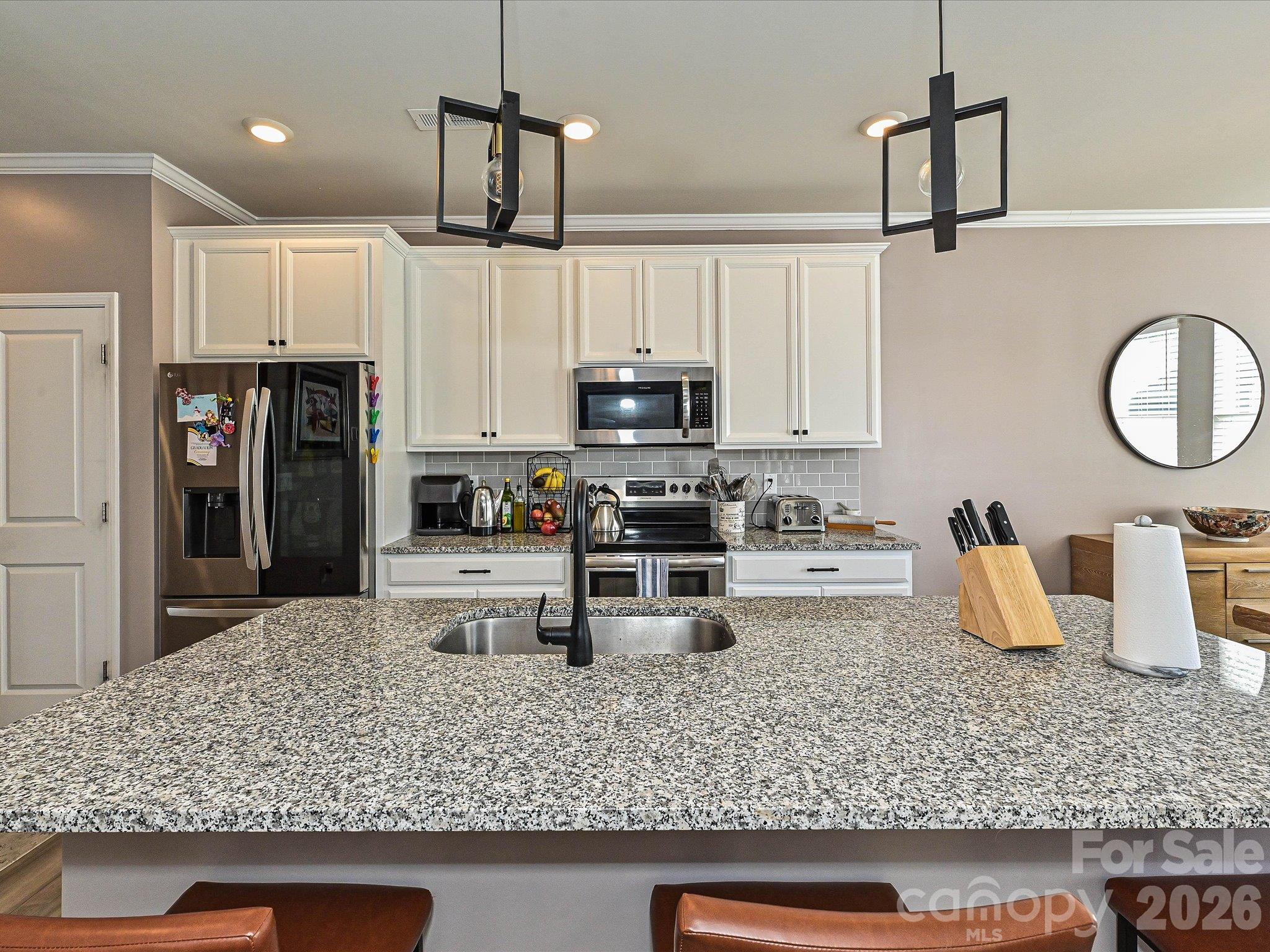 Townhouse at 8131 Merryvale Lane, Charlotte, photo 7 of 35