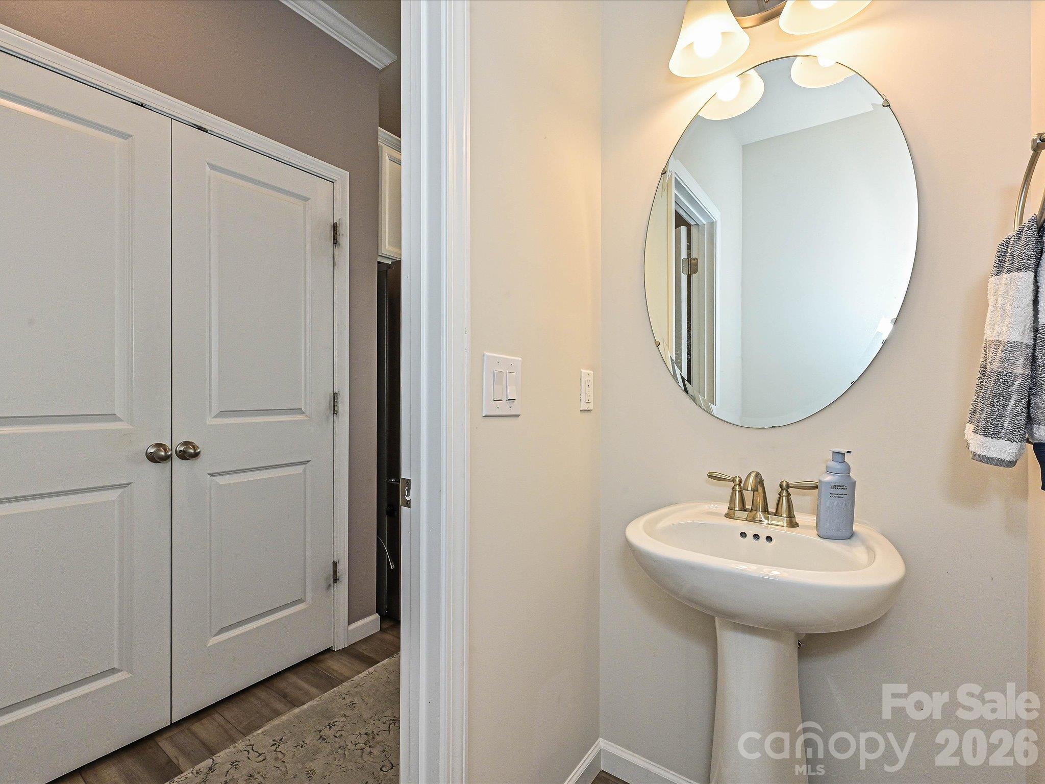 Townhouse at 8131 Merryvale Lane, Charlotte, photo 16 of 35