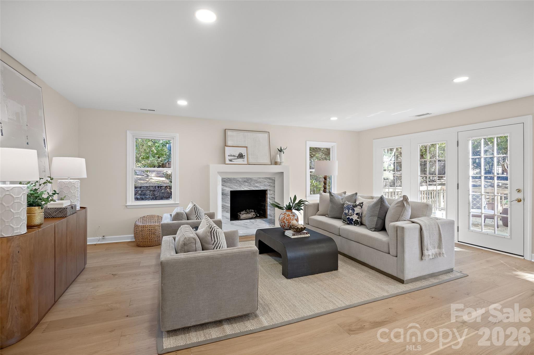Open Concept Living - 6311 Hawkwood Lane, Charlotte