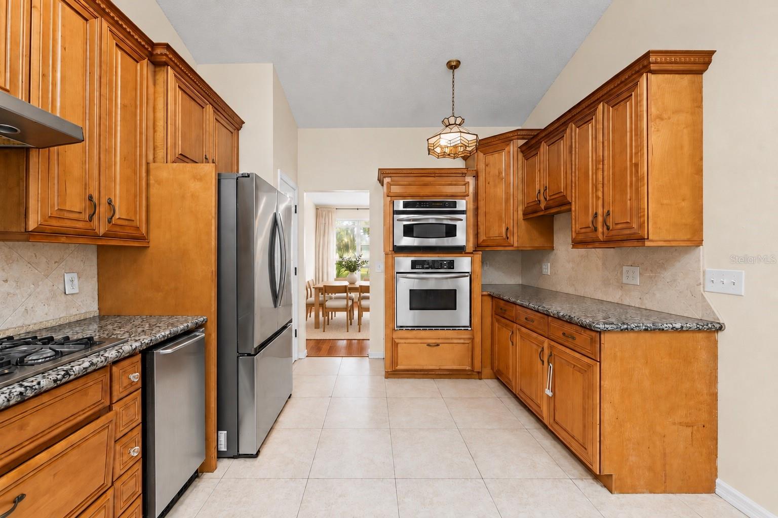 Single Family Residence at 2906 PEMBRIDGE ST, KISSIMMEE, photo 13 of 43