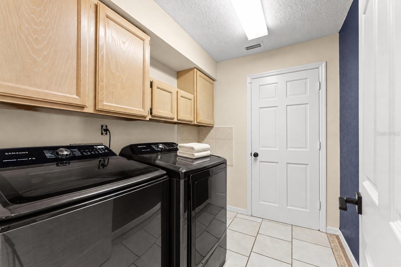 Single Family Residence at 2906 PEMBRIDGE ST, KISSIMMEE, photo 32 of 43