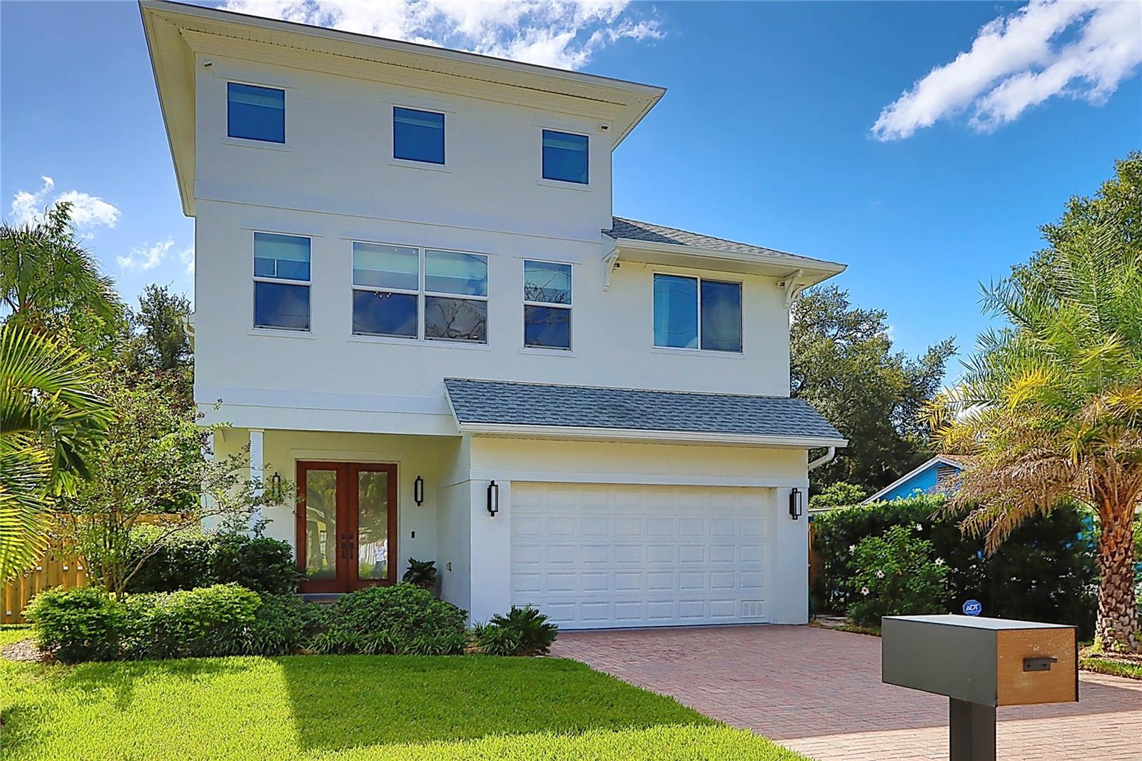 Single Family Residence at 3106 W WYOMING AVE, TAMPA, photo 2 of 40