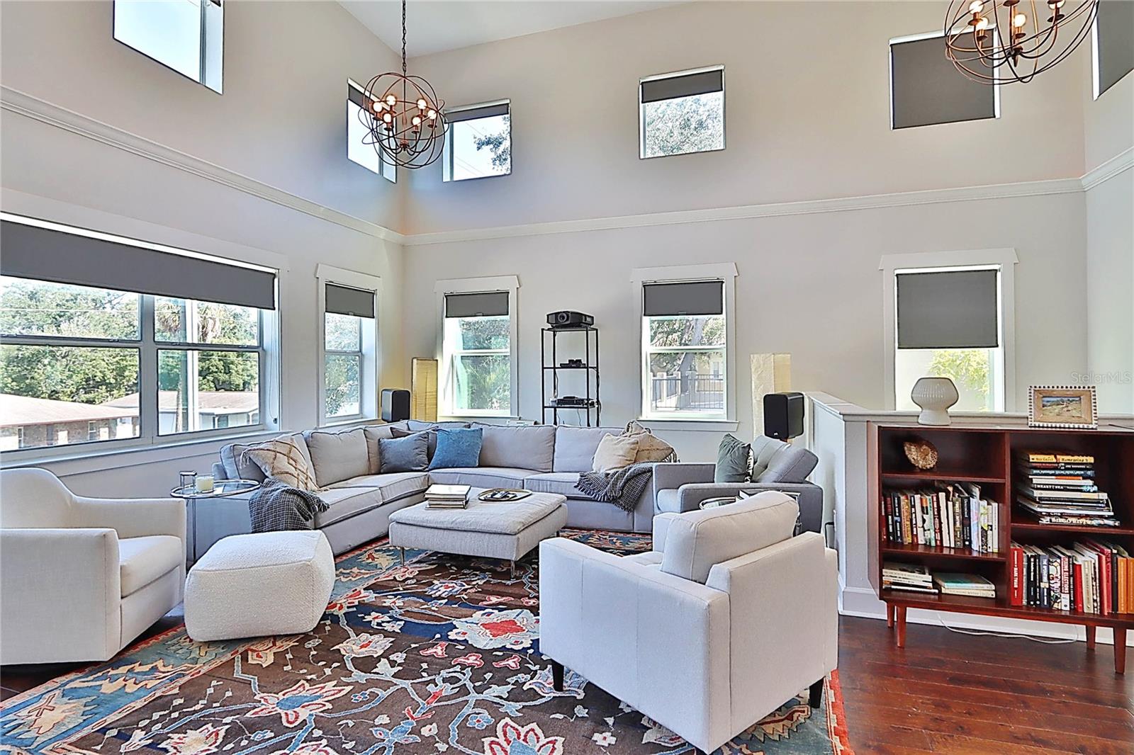 upstairs entertainment living area - 3106 W WYOMING AVE, TAMPA