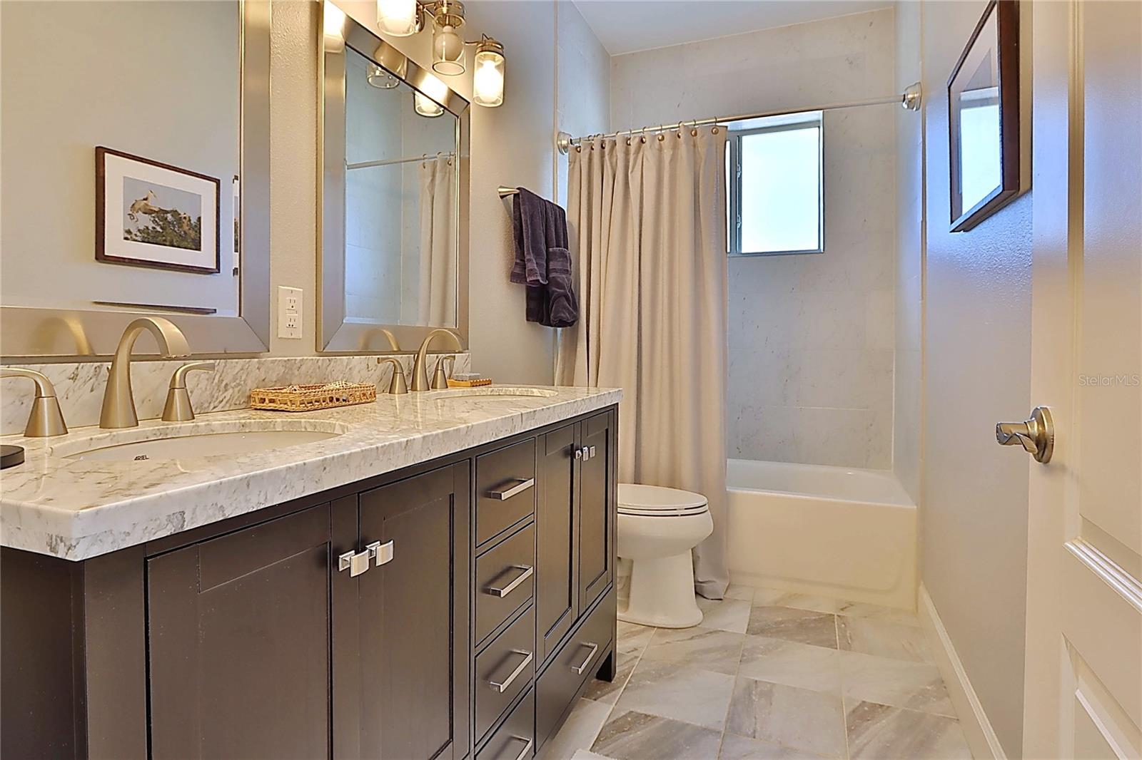 upstairs bath - 3106 W WYOMING AVE, TAMPA