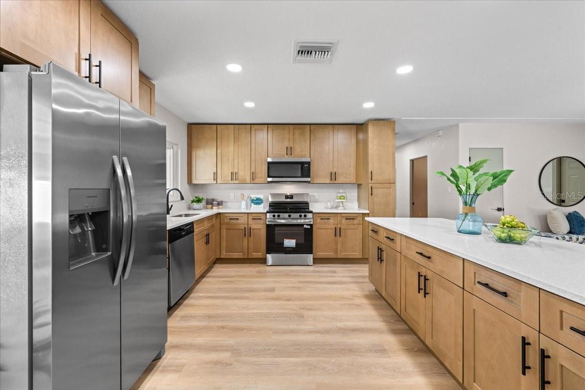 Single Family Residence at 213 PARK ST N, ST PETERSBURG, photo 17 of 69