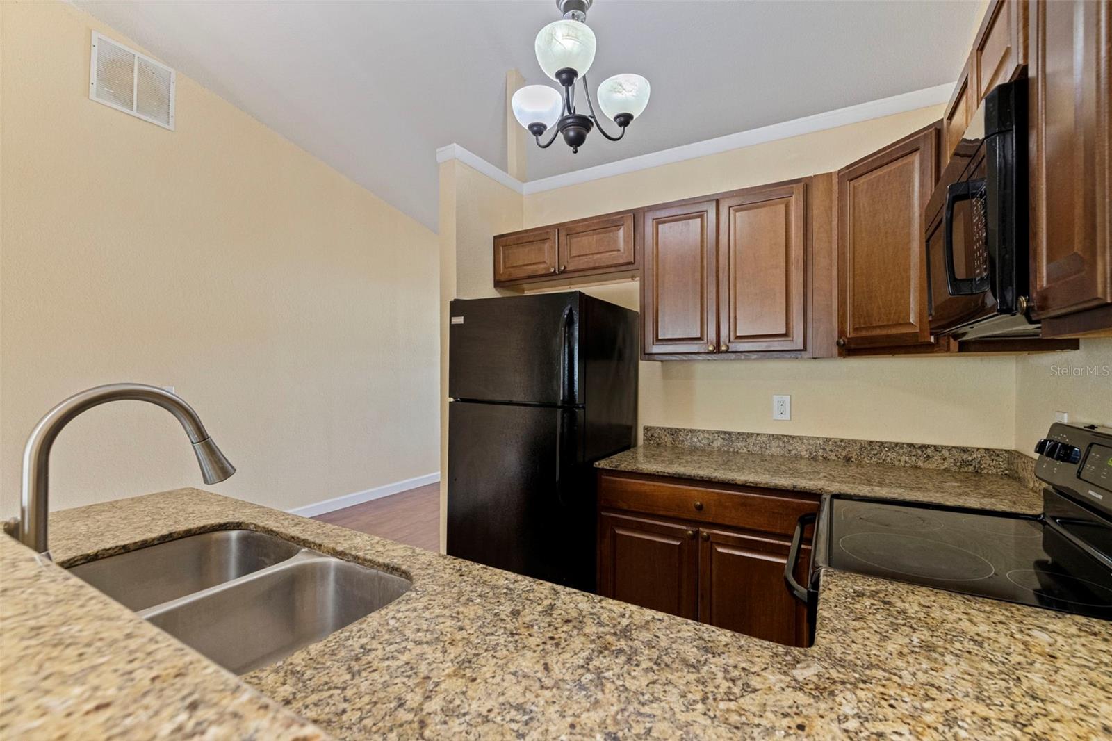 Single Family Residence at 1065 28TH AVE S, ST PETERSBURG, photo 17 of 51