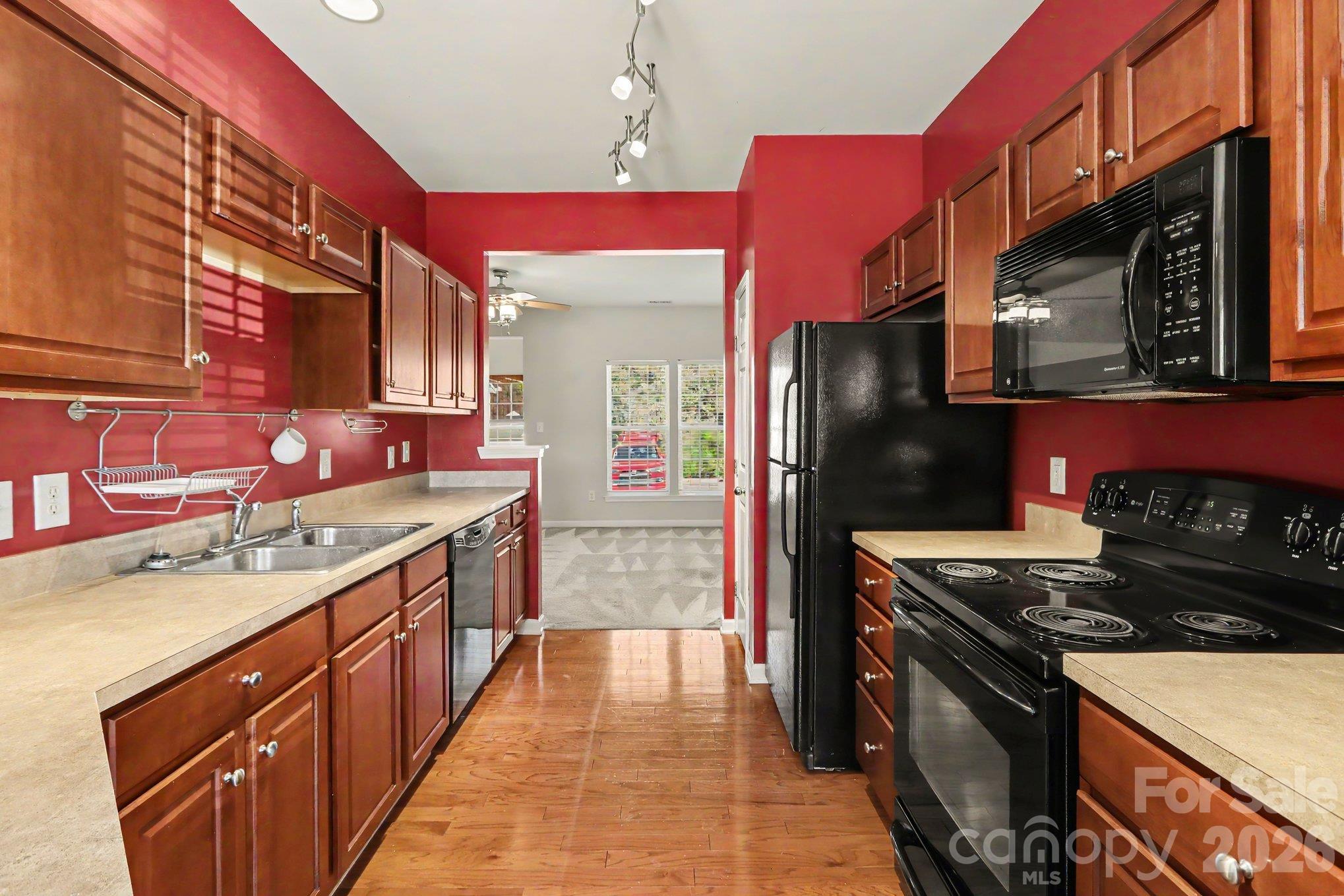 Townhouse at 4209 Coulter Crossing, Charlotte, photo 6 of 22