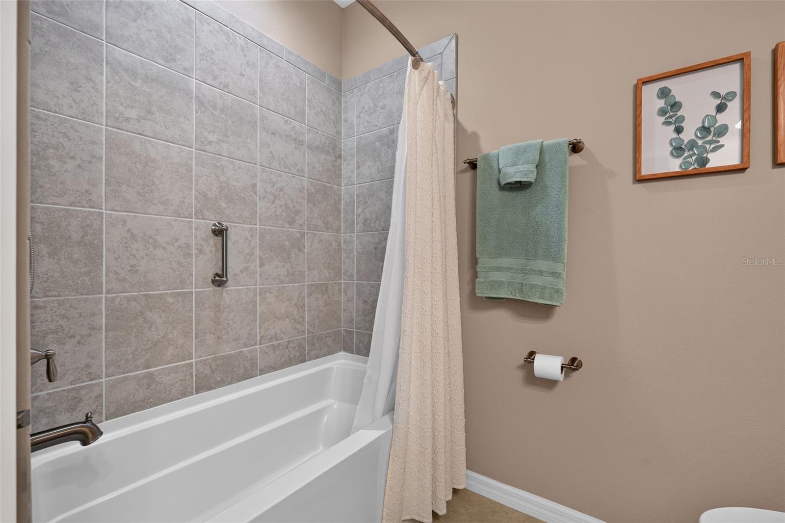 Condominium at 12660 SORRENTO WAY #103, BRADENTON, photo 38 of 57