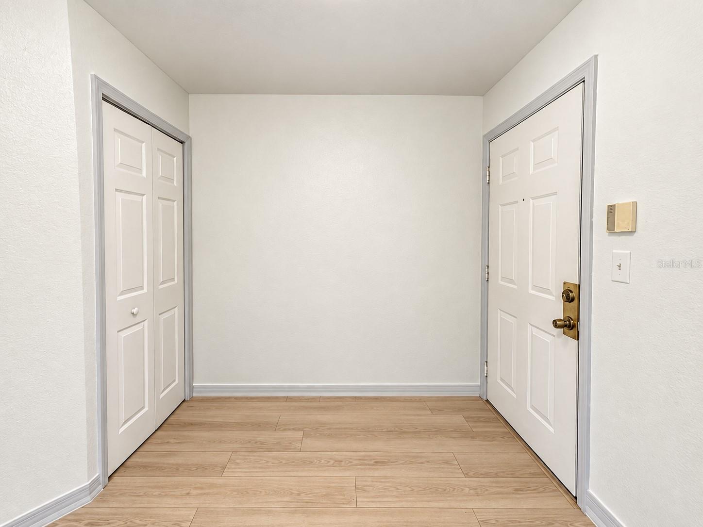 Condominium at 5471 VINELAND RD #7204, ORLANDO, photo 2 of 18