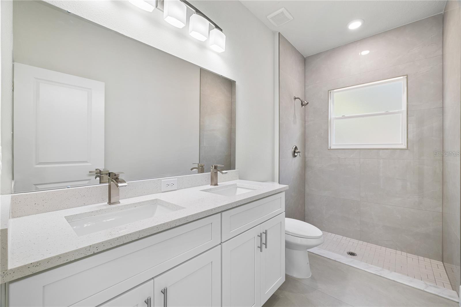 Half Duplex at 14037 SW 60TH TER, OCALA, photo 5 of 13