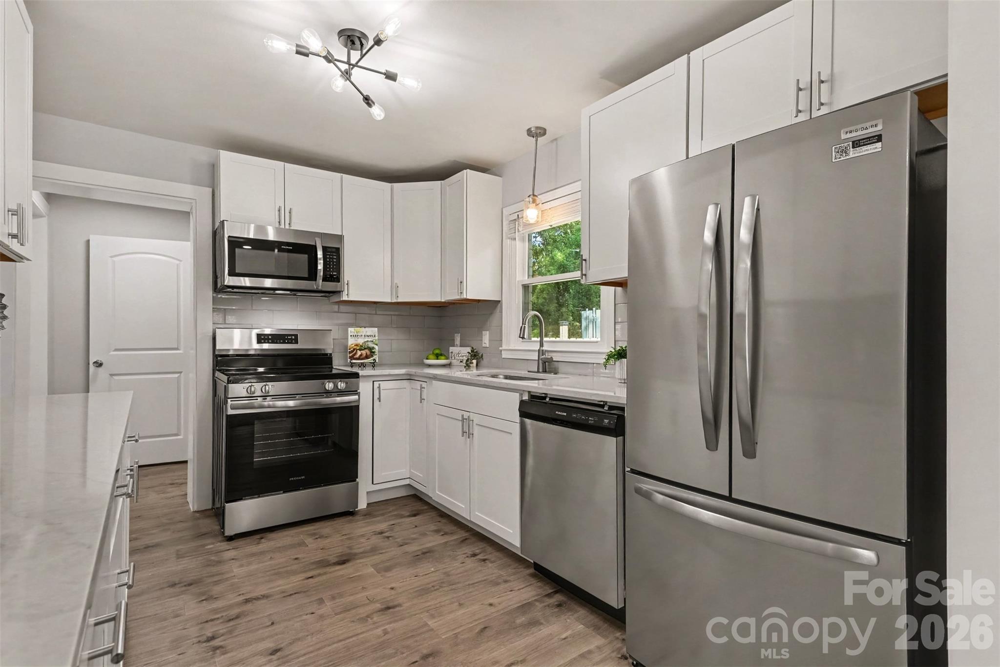 Fully renovated kitchen! All new appliances! - 1801 Dallas Avenue, Charlotte