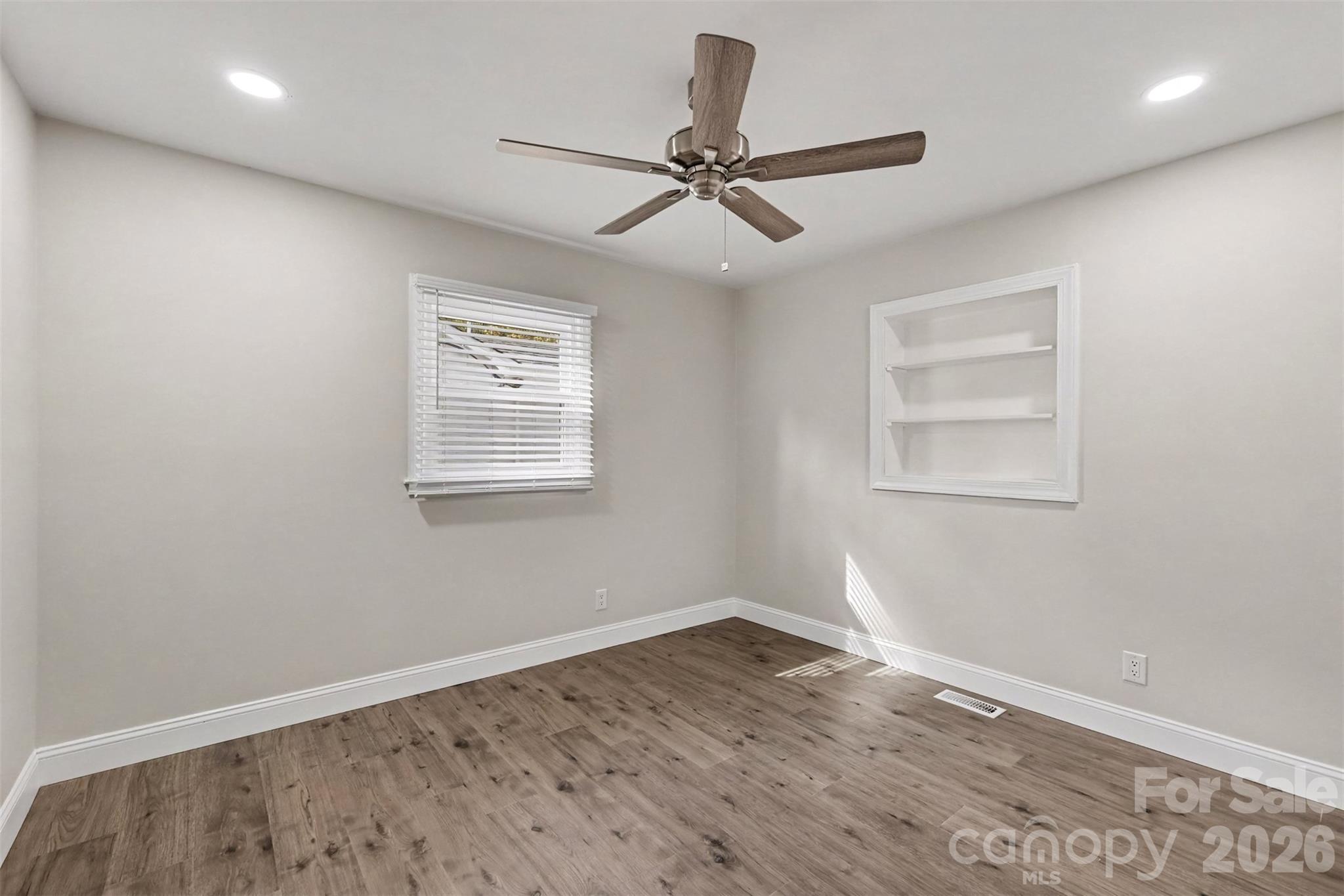 Secondary bedroom - 1801 Dallas Avenue, Charlotte