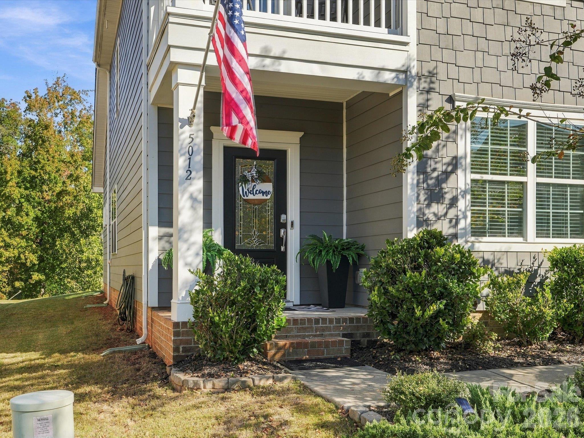 Single Family Residence at 5012 Lily Pond Circle, Waxhaw, photo 2 of 48