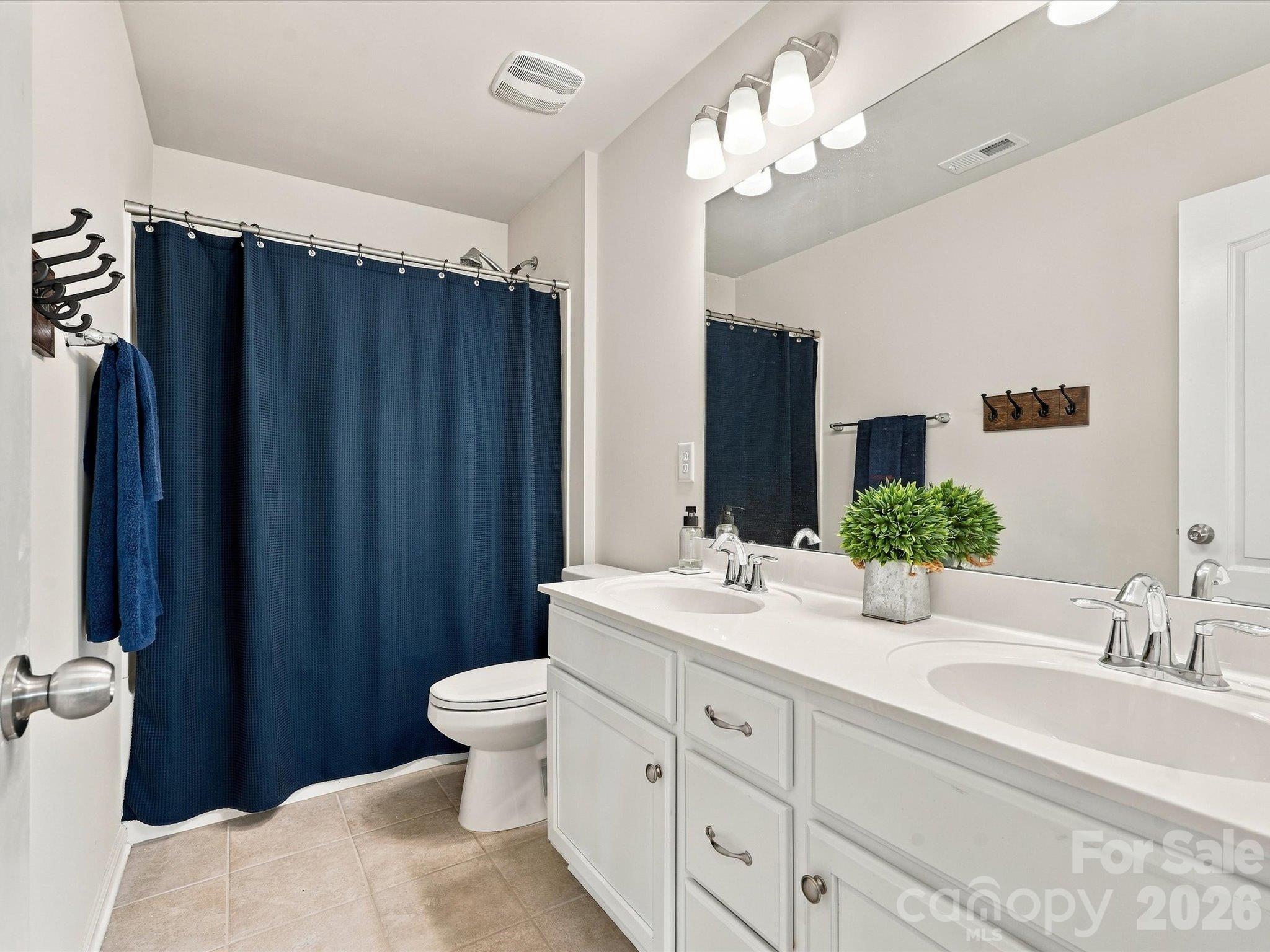 Single Family Residence at 5012 Lily Pond Circle, Waxhaw, photo 34 of 48