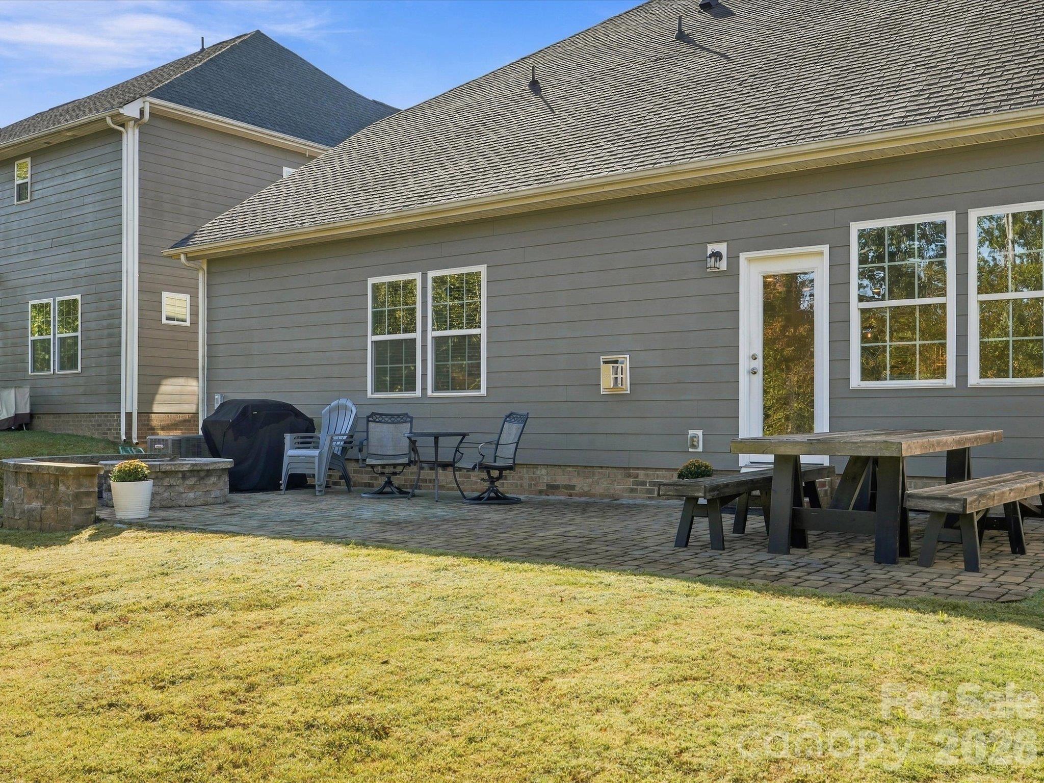 Single Family Residence at 5012 Lily Pond Circle, Waxhaw, photo 42 of 48